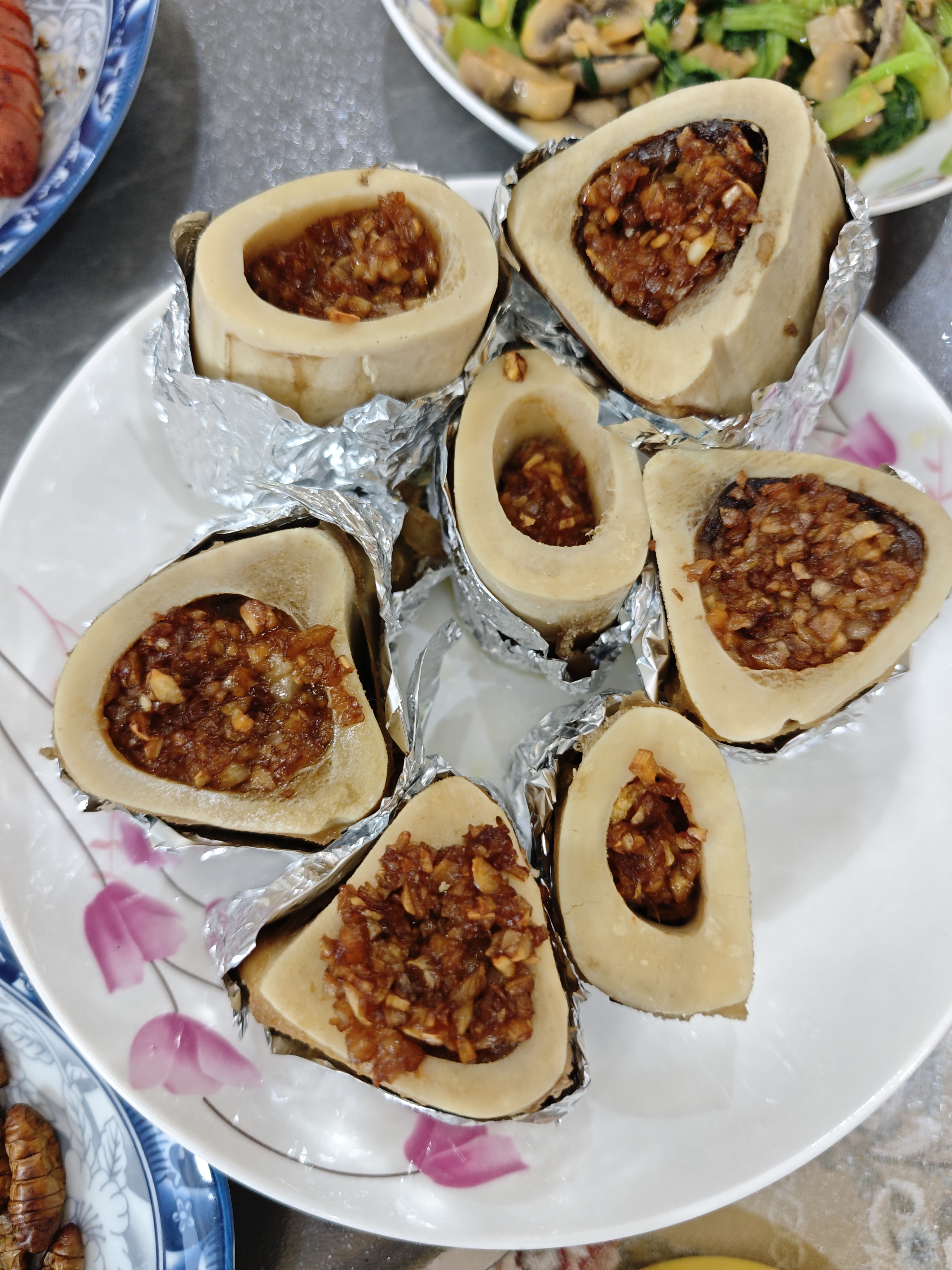 美的电火锅鸳鸯锅 钛陶瓷涂层分体式火锅专用锅 不含特氟龙双区独立控温 配煎烤盘 6.5L DLS3322R2 实拍图