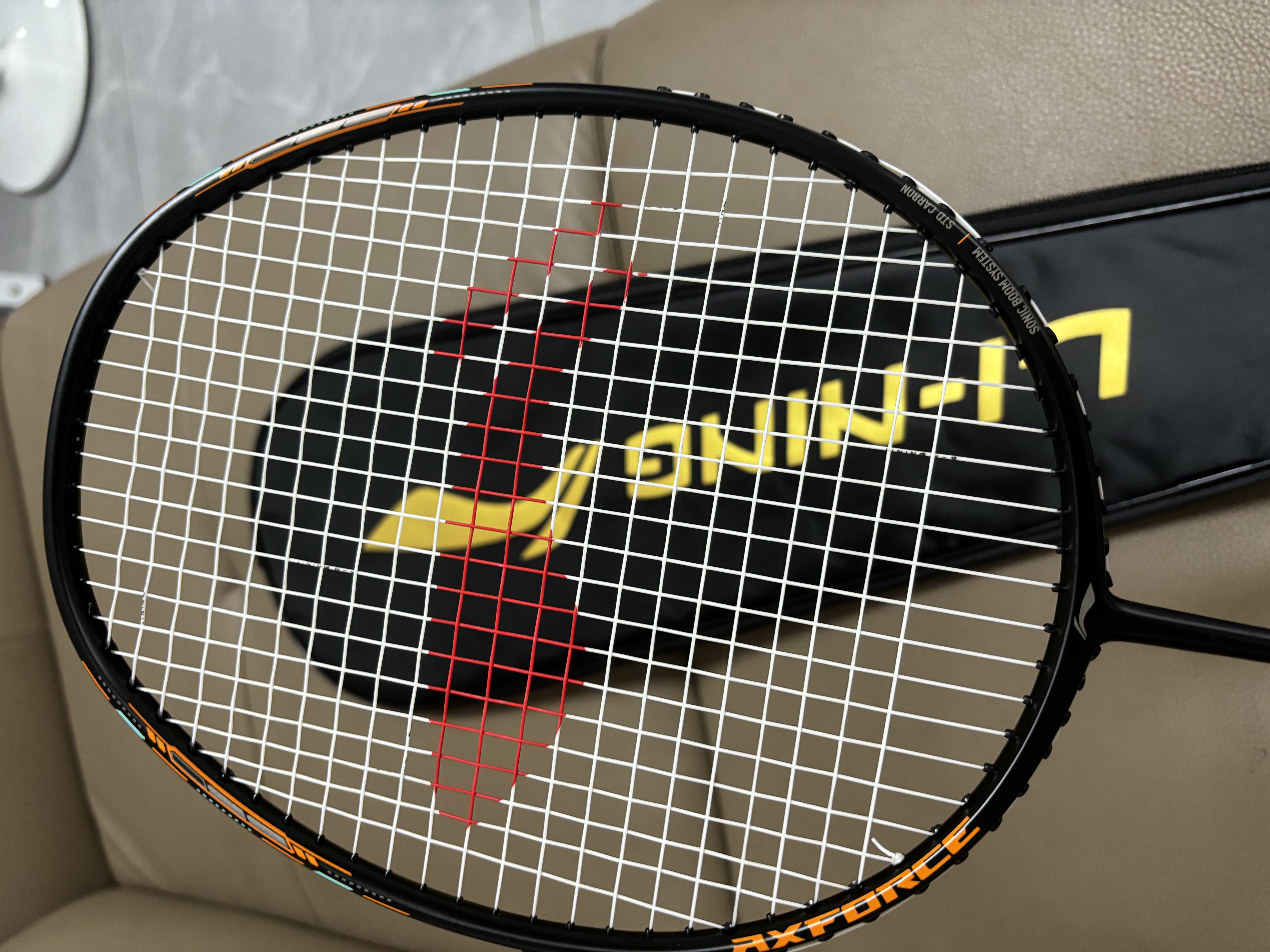 李宁（LI-NING）李宁李宁羽毛球拍全碳素雷霆EX黑色单拍5U已拉线AYPV121-5 实拍图