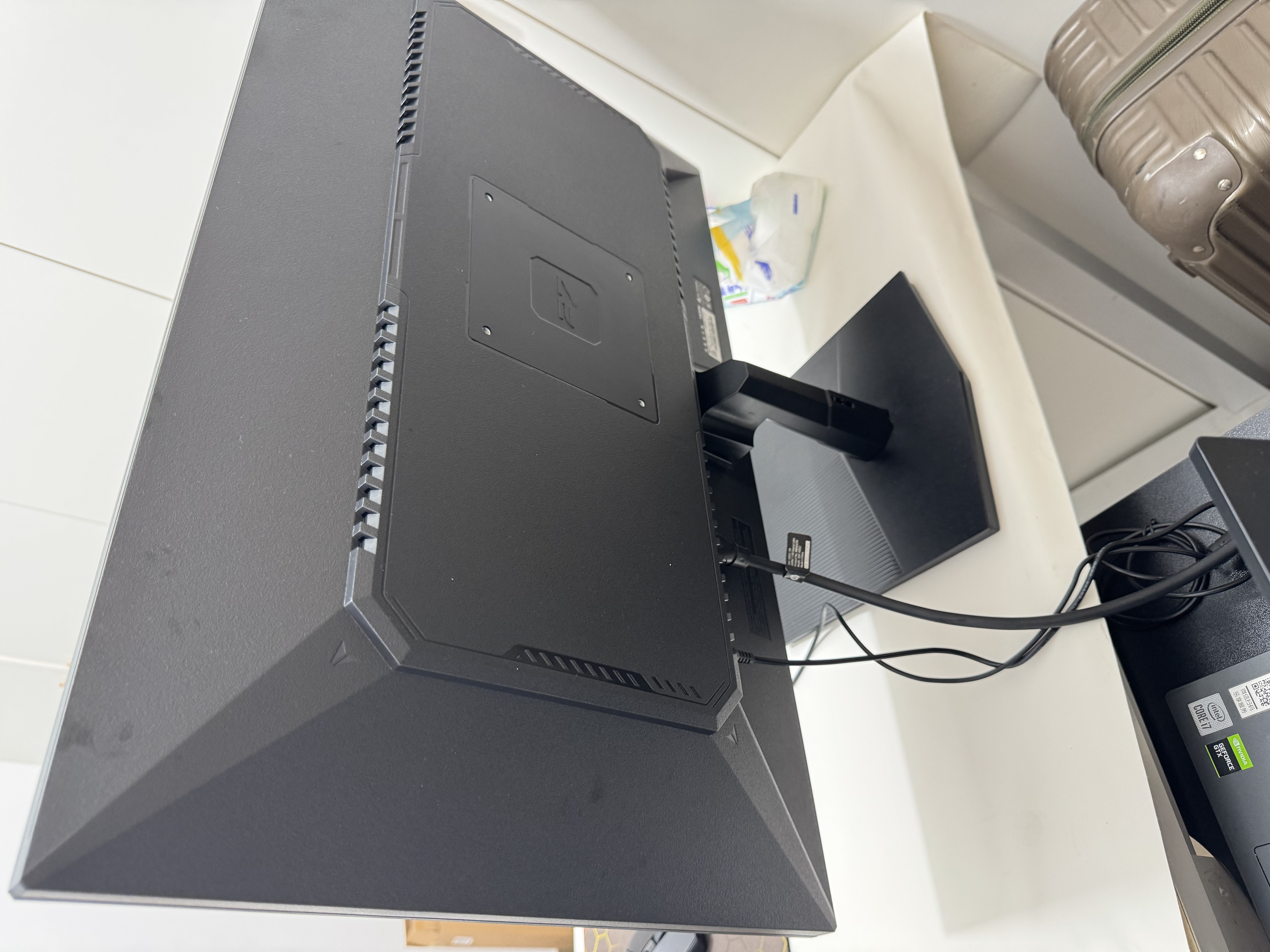 泰坦军团27英寸2K升级245Hz HDR400高亮版硬件低蓝光护眼 菜单软件出厂校色FPS三角洲1ms电竞显示器P2710R3 实拍图
