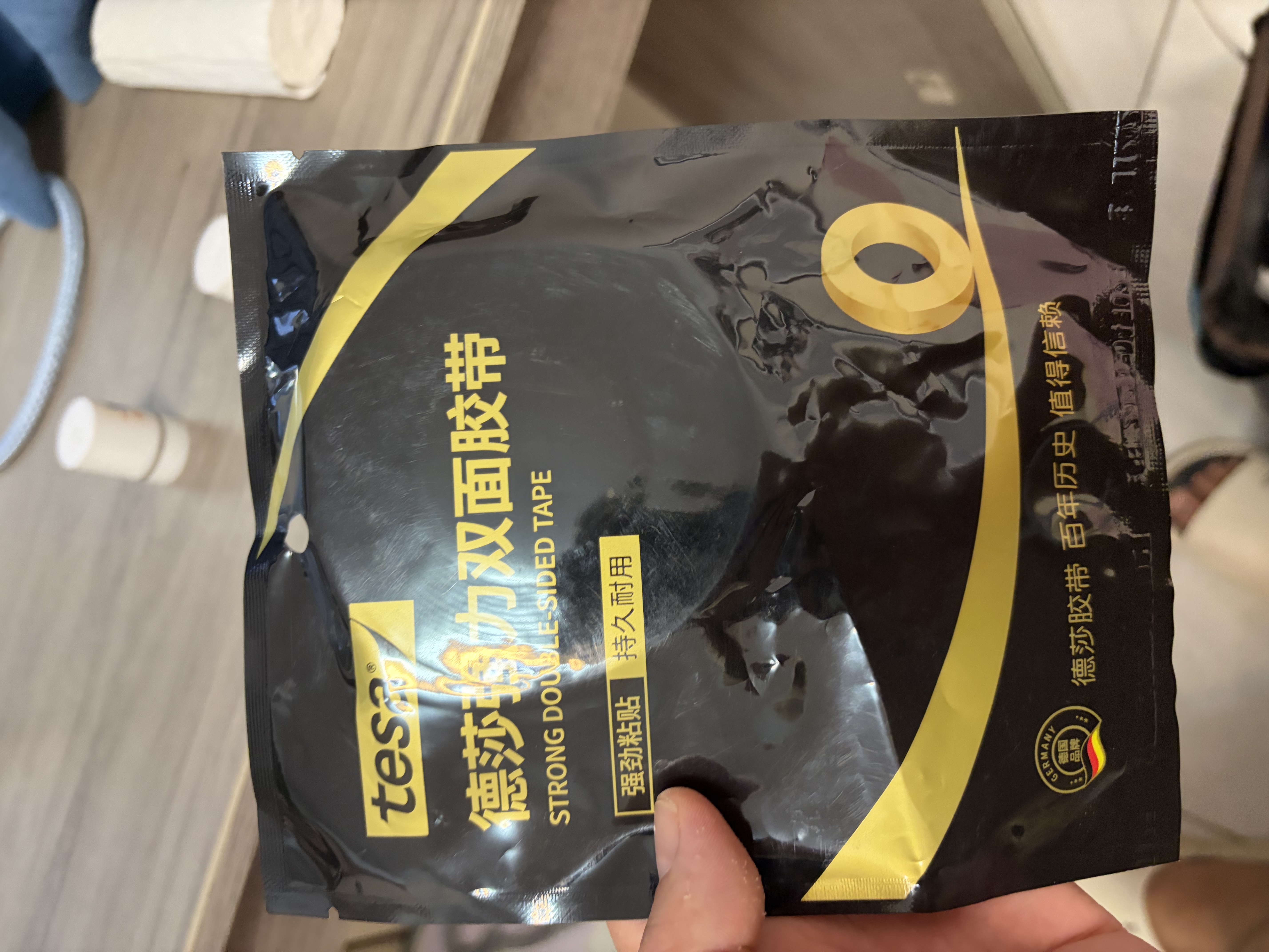 德莎tesa强力双面胶带高粘度无痕汽车尾翼摆件ETC专用粘胶贴墙面瓷砖耐高温防水固定背胶 6311 3m*10mm 1卷 实拍图