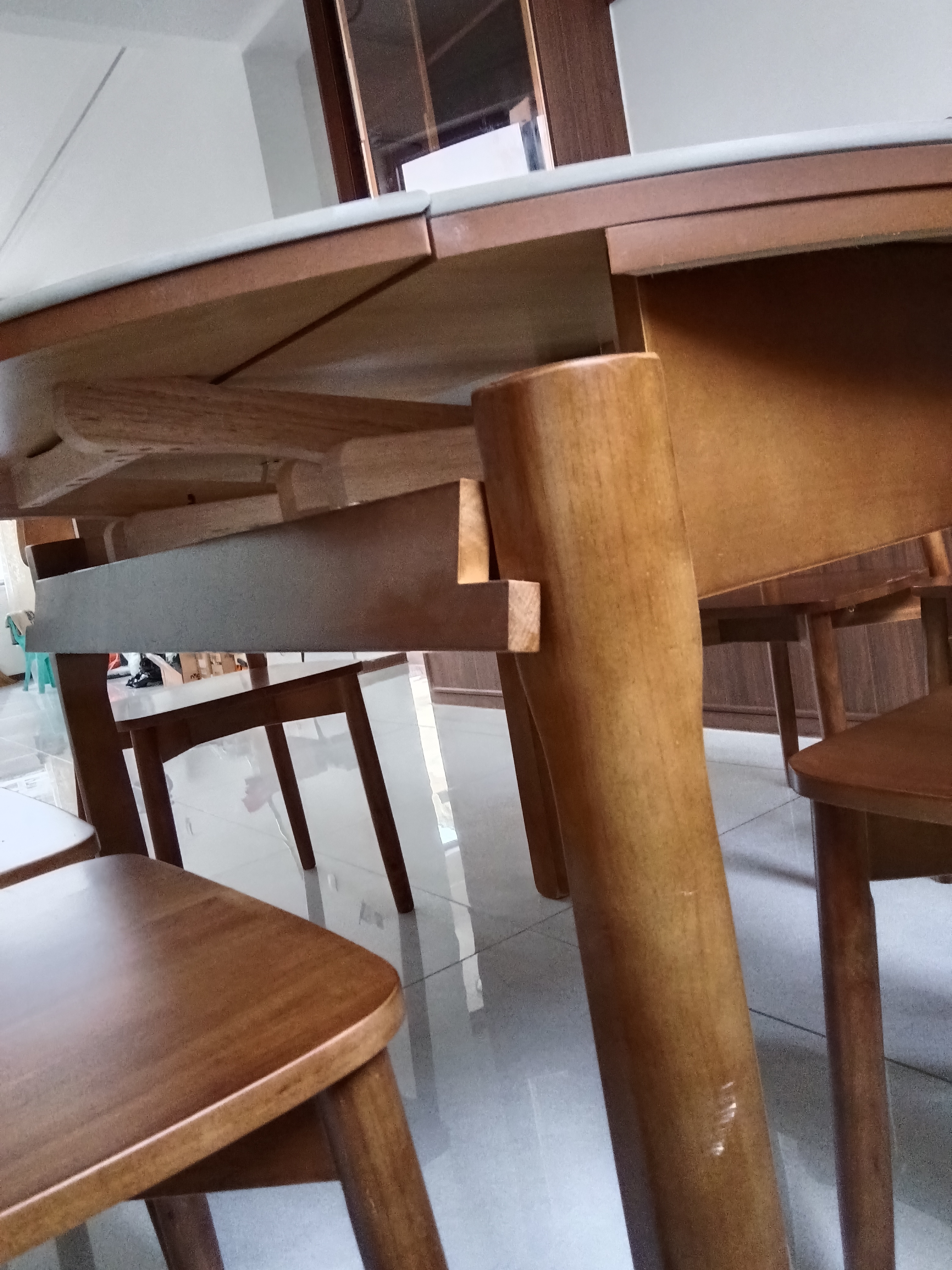 上林春天岩板餐桌 中古风可伸缩实木餐桌客厅家用小户型饭桌餐桌椅子全套 胡桃色桌/哑光纯白岩板/灵芝椅 1.2m 一桌六椅【升级四轨】 实拍图