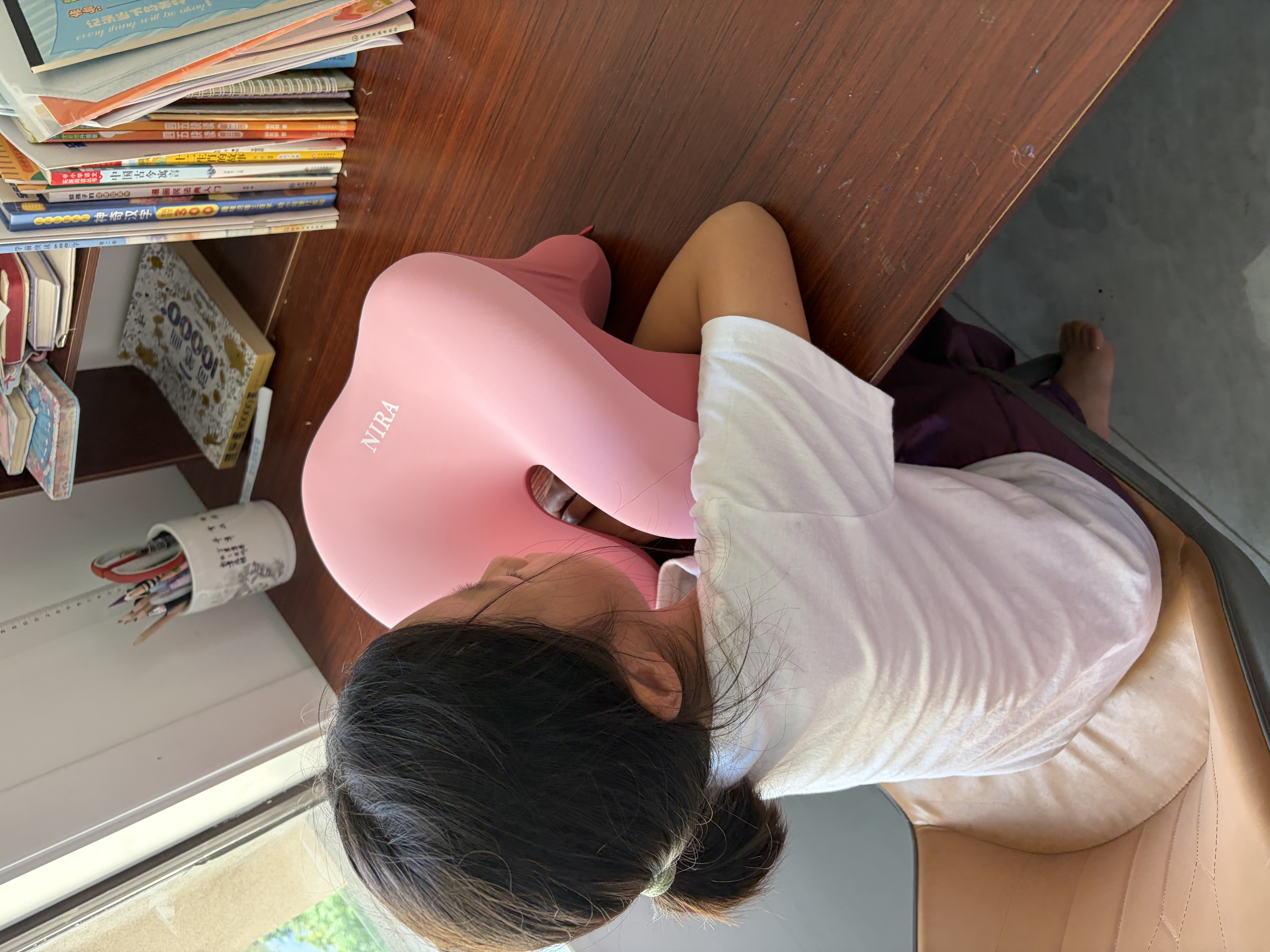 尼拉午睡枕小学生儿童午休神器趴睡枕头成人办公室专用抱枕午睡神器枕 实拍图