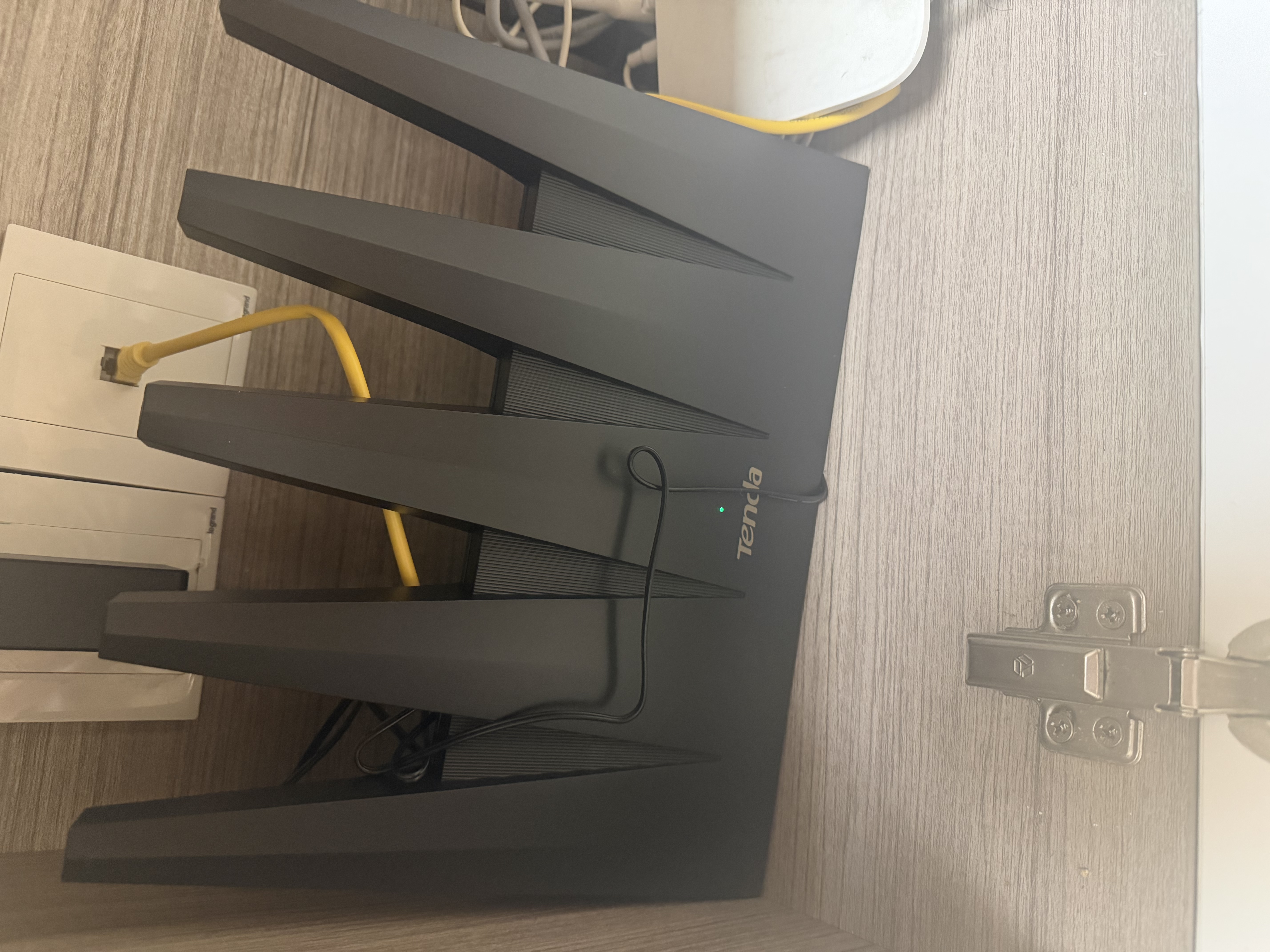 Tenda腾达路由器WiFi7【泰山BE7200 Ultra】千兆穿墙王信号放大器增强无线家用电竞立式BE12 Pro 实拍图