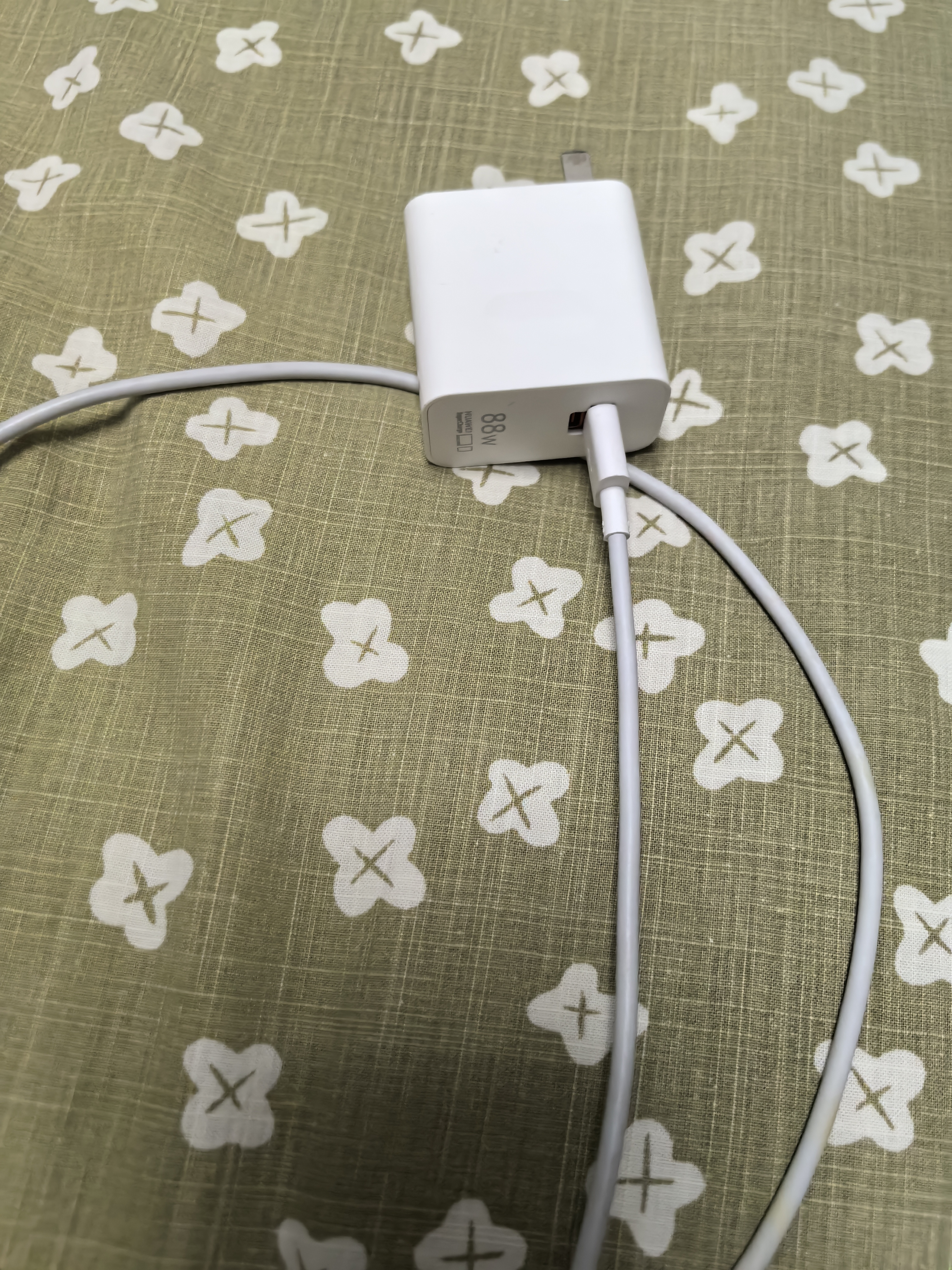 华为原装6A数据线USBType-A转USBType-C/1m支持66W（11V6A）充电线适用华为Pura 90/Mate80/畅享 90 实拍图