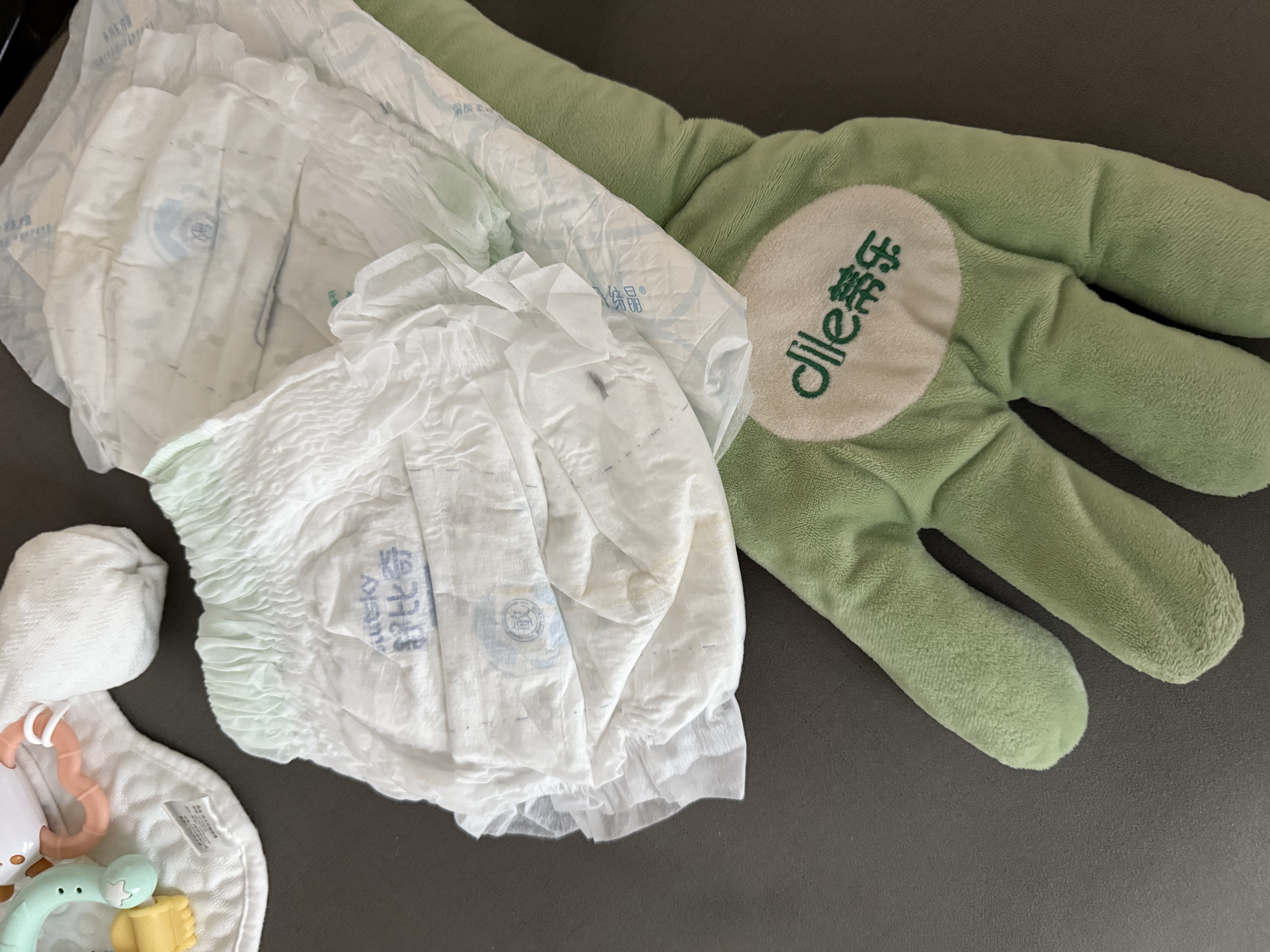 舒比奇（Suitsky）【敏感肌首选】英氏维EPro敏感肌拉拉裤夏季超薄L码36片婴儿尿裤 实拍图