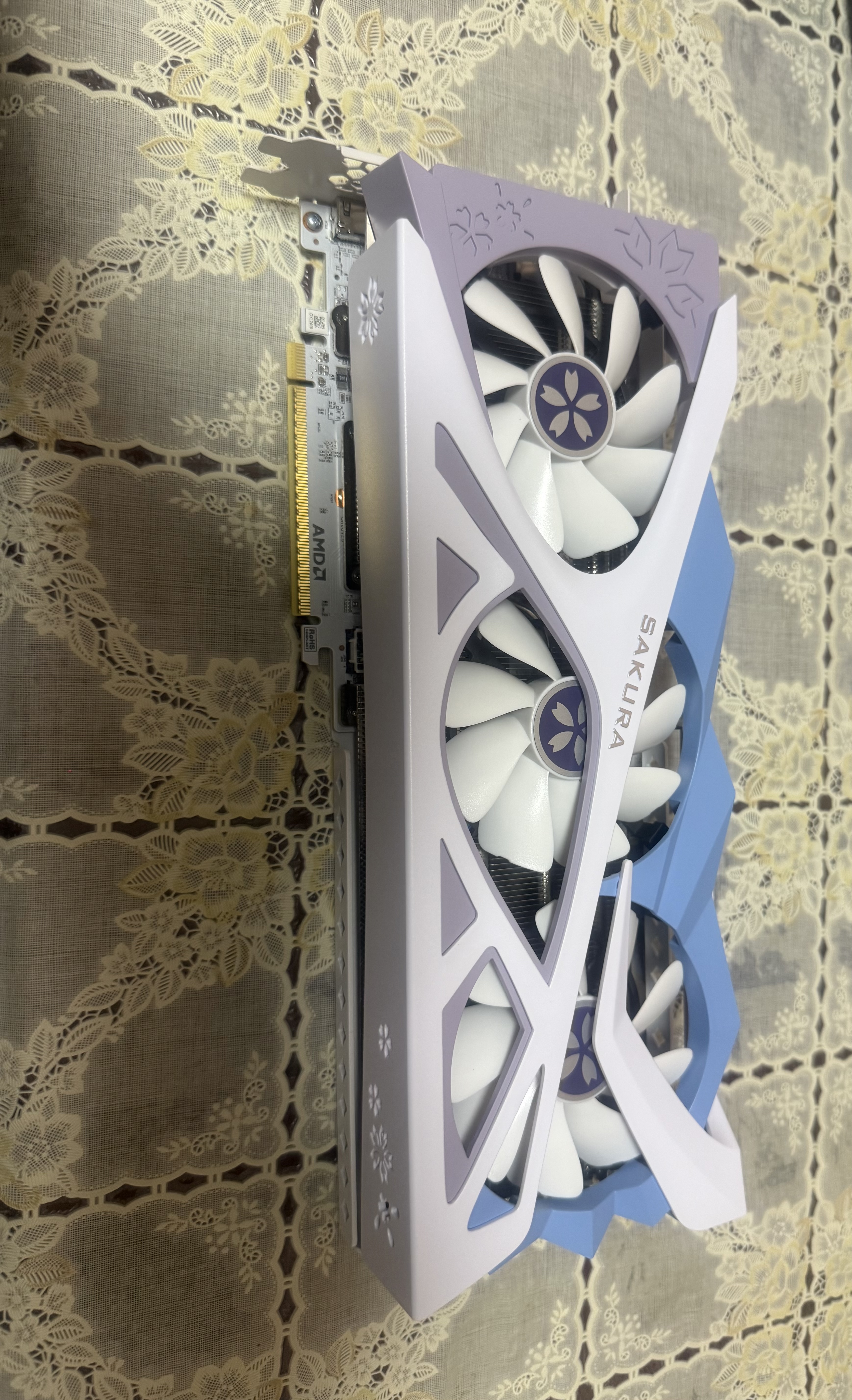 盈通（yeston）AMD RADEON RX 9060 XT 16G 樱瞳花嫁 OC 人工智能AI学习OpenClaw直播设计电竞游戏独立显卡 实拍图