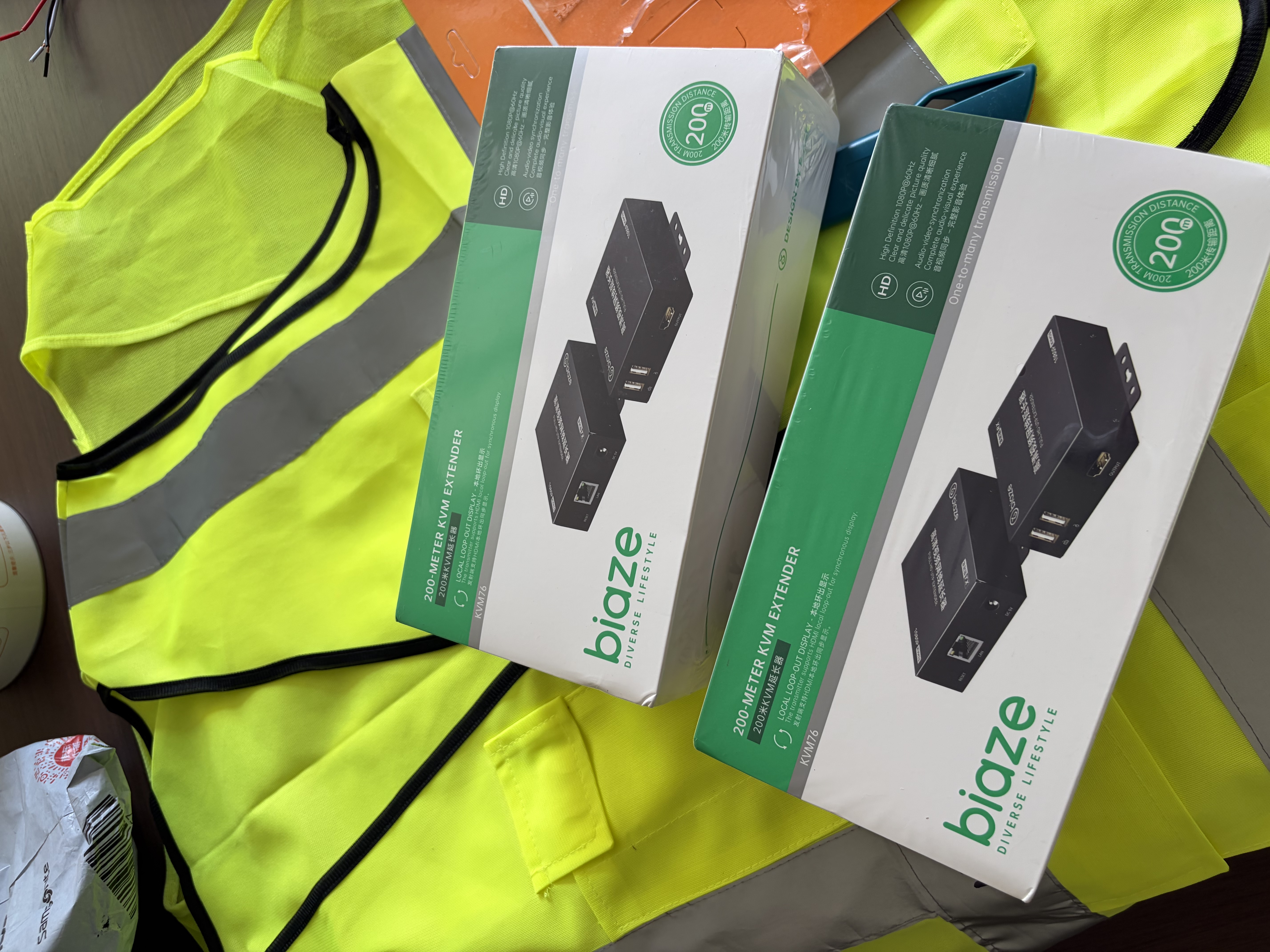 毕亚兹HDMI KVM延长器200米带环出可过交换机 HDMI转RJ45网口转换器 KVM键鼠高清网络音视频传输一对装 实拍图