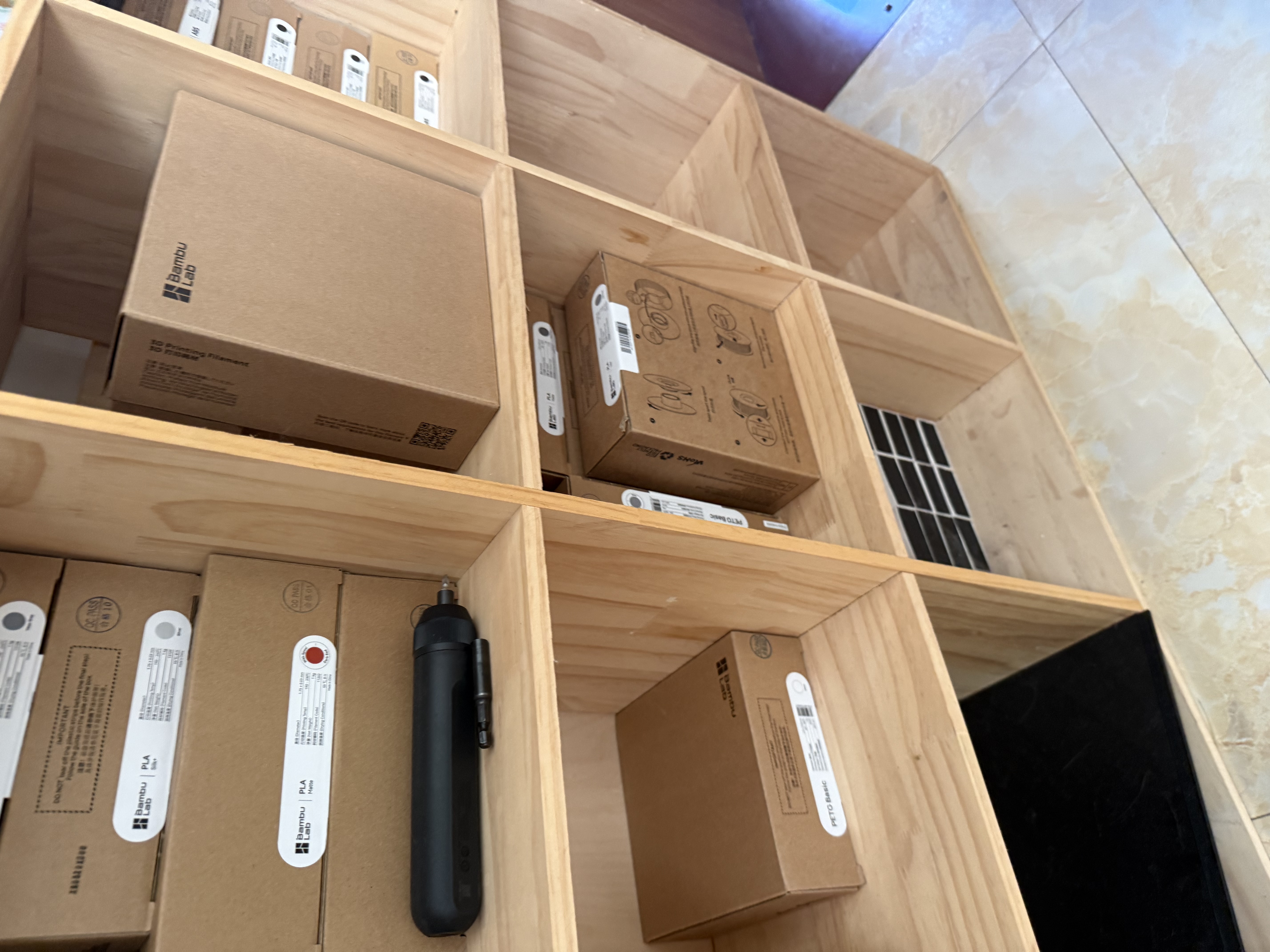 拓竹PLA Lite入门 3D打印耗材 高性价比新手友好 易打印哑光隐纹 RFID智能参数识别 净重1kg 棕色 16800 含料盘 实拍图