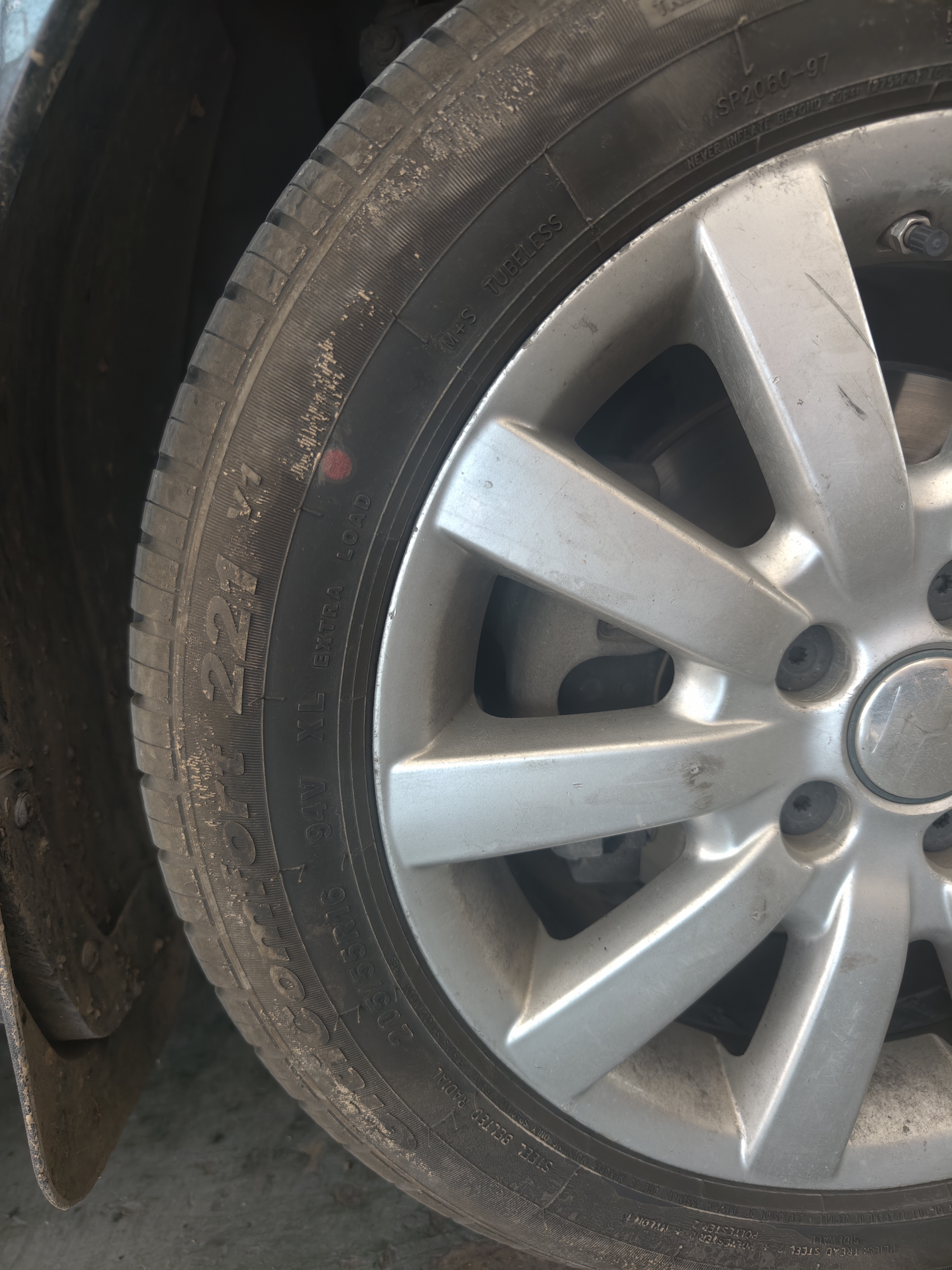 佳通轮胎（Giti）205/55R16 94V  221v1 适配吉利帝豪/大众高尔夫/福克斯/荣威 实拍图