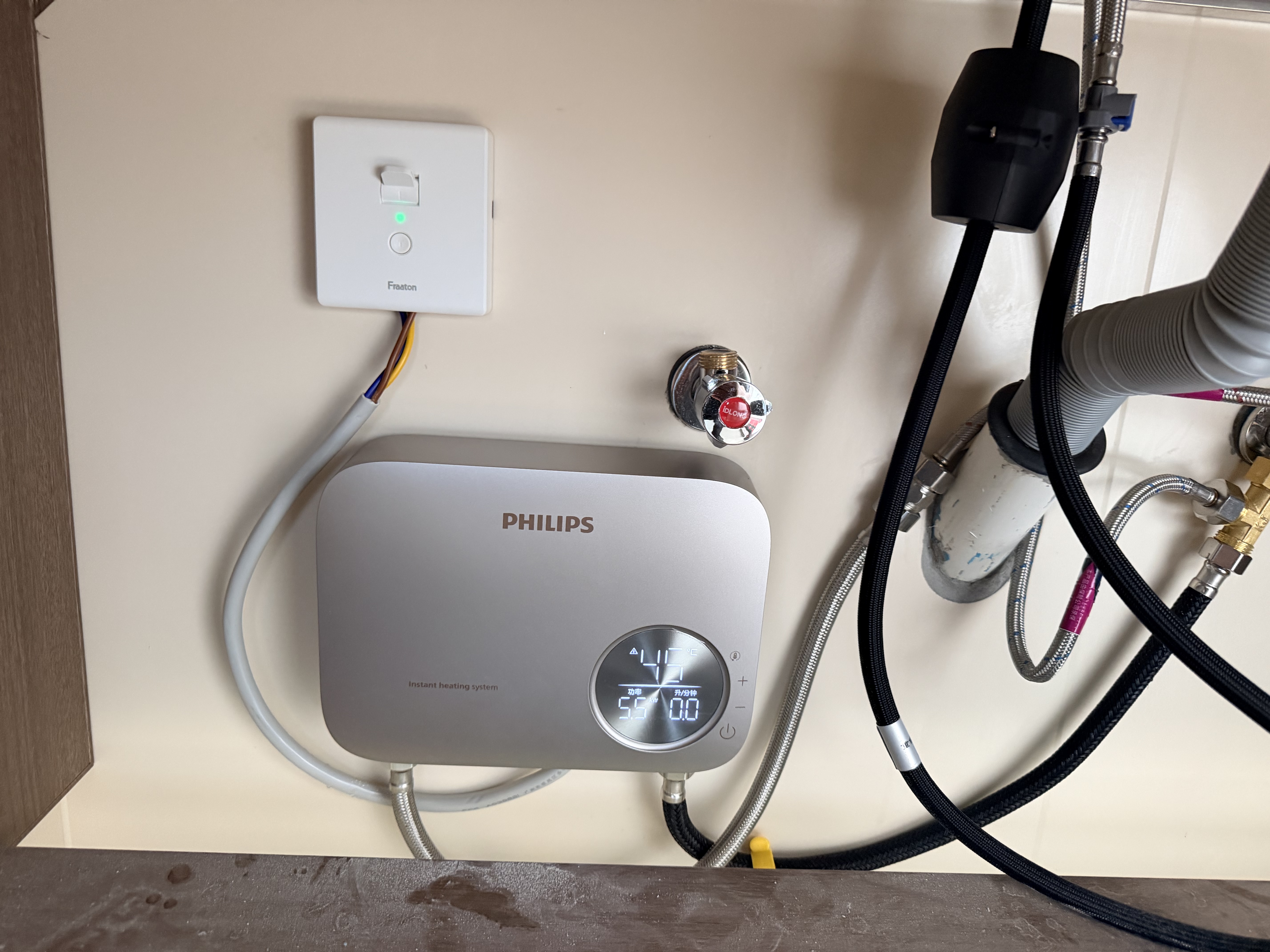 飞利浦（PHILIPS）即热式小厨宝电热水器 5500W无极变频 稀土厚膜瞬热 智能恒温家用厨房热水宝 国家补贴15% AWH2314 实拍图