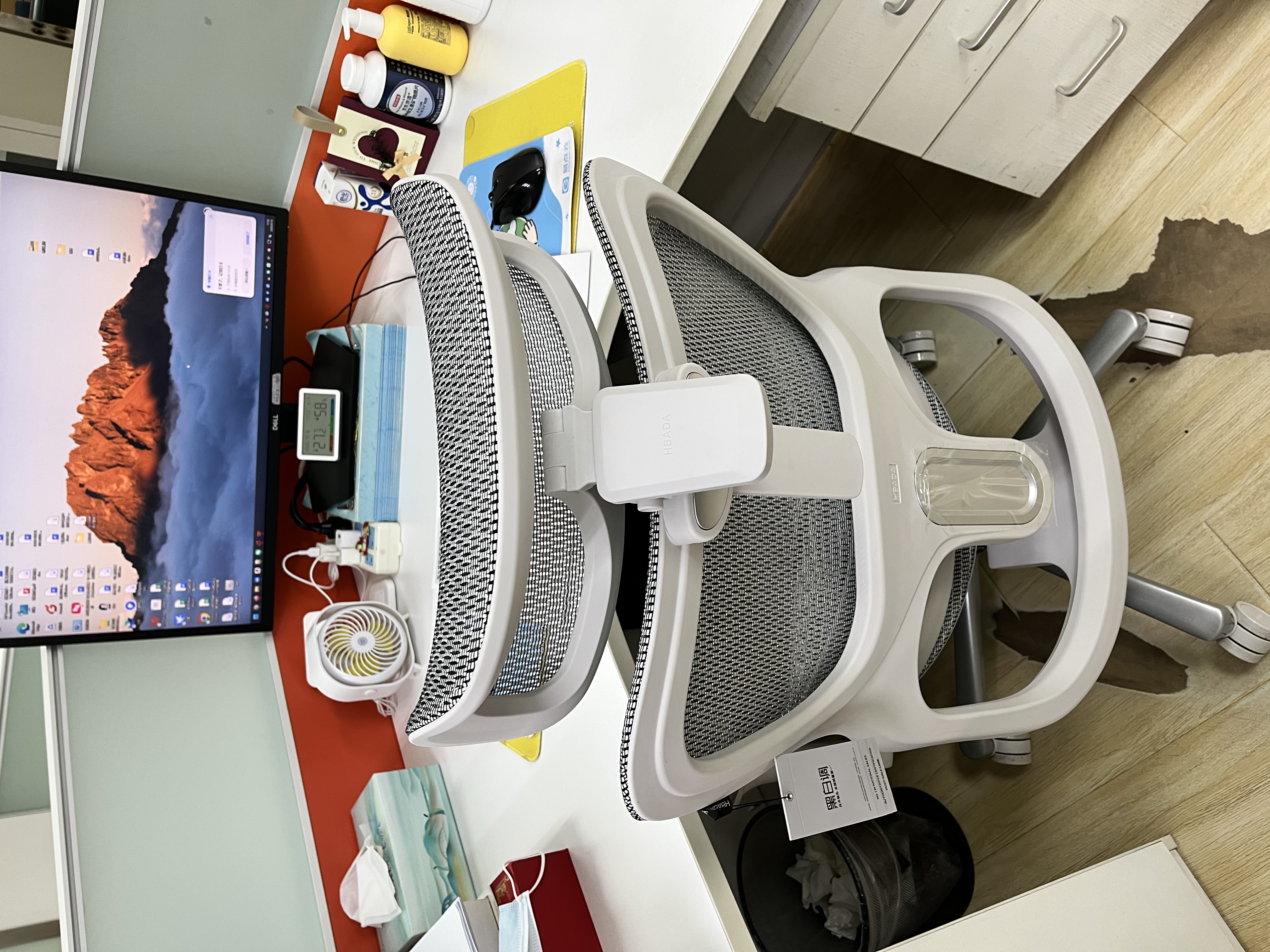 黑白调新P2Ultra人体工学椅电脑椅电竞椅办公椅子人工力学座椅720°扶手 新P2Ultra霜白脚托-线控+720°扶手 晒单实拍图