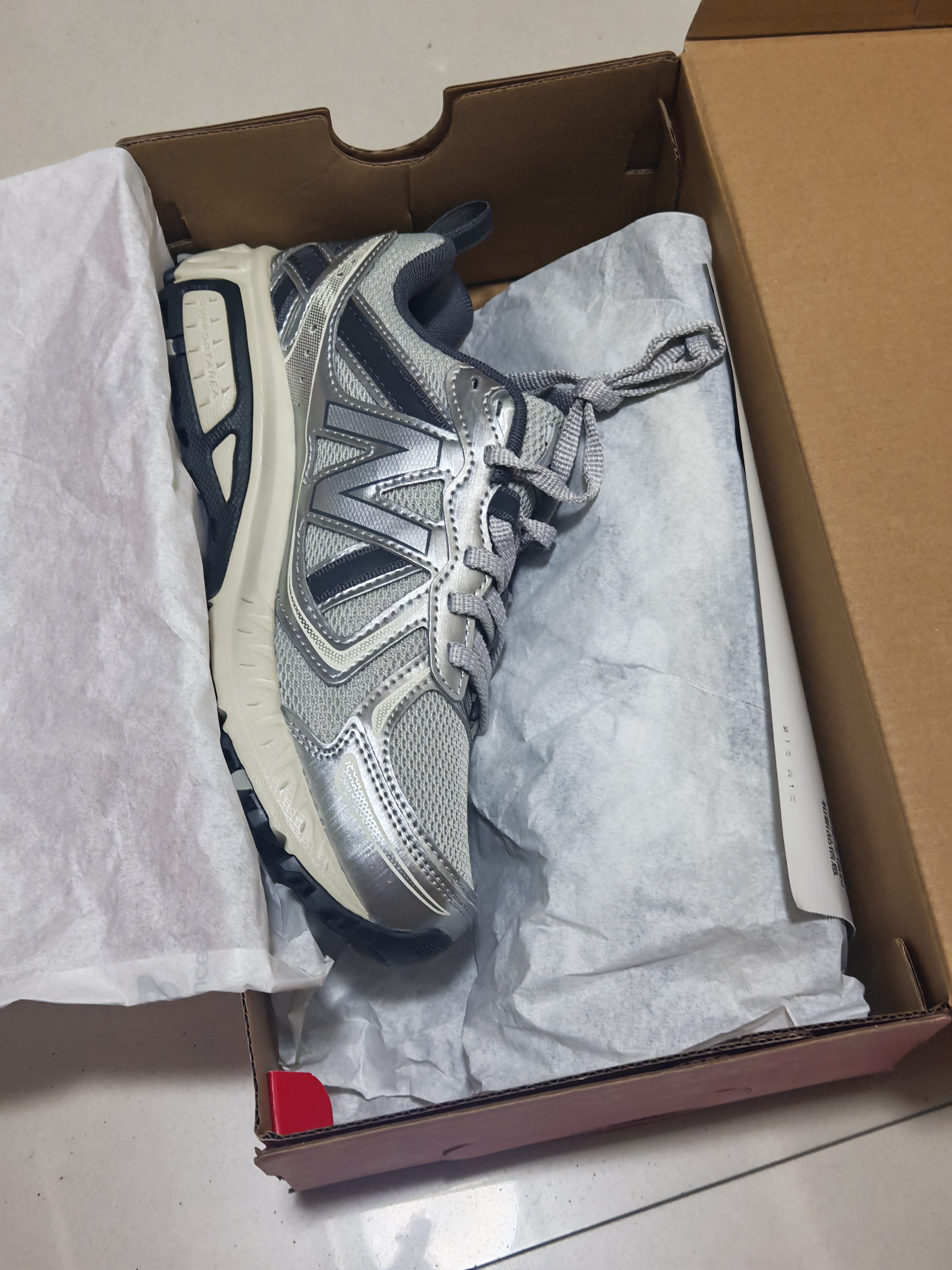 NEW BALANCE男女同款秋季耐磨透气越野跑步运动休闲鞋410系列MT410KR5 37 实拍图