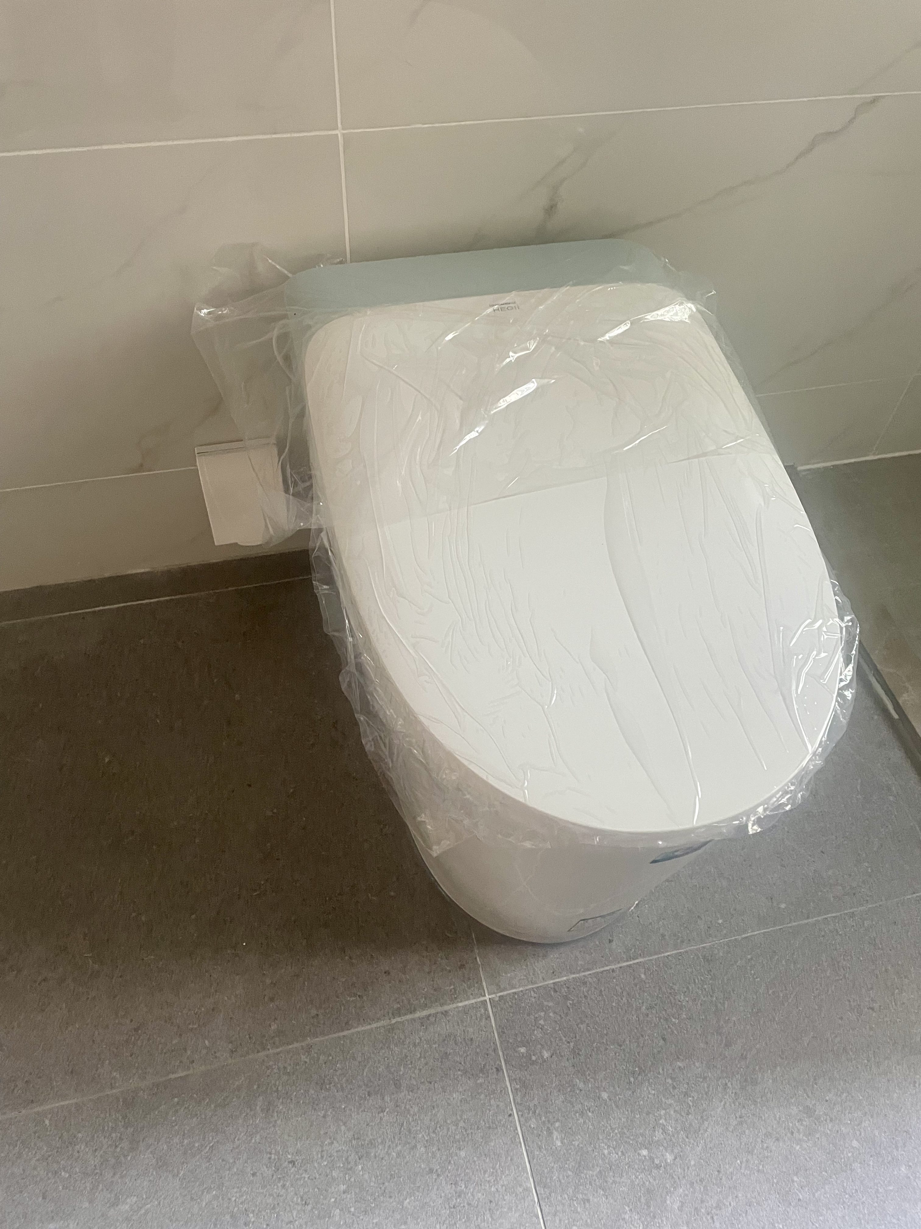 恒洁（HEGII）轻智能马桶静音冲带水箱虹吸式抗菌加热家用坐便器包安装送货 【脚感冲水】静音冲+抗菌+一级水效HQ606A 305坑距 （预留290-390mm） 实拍图