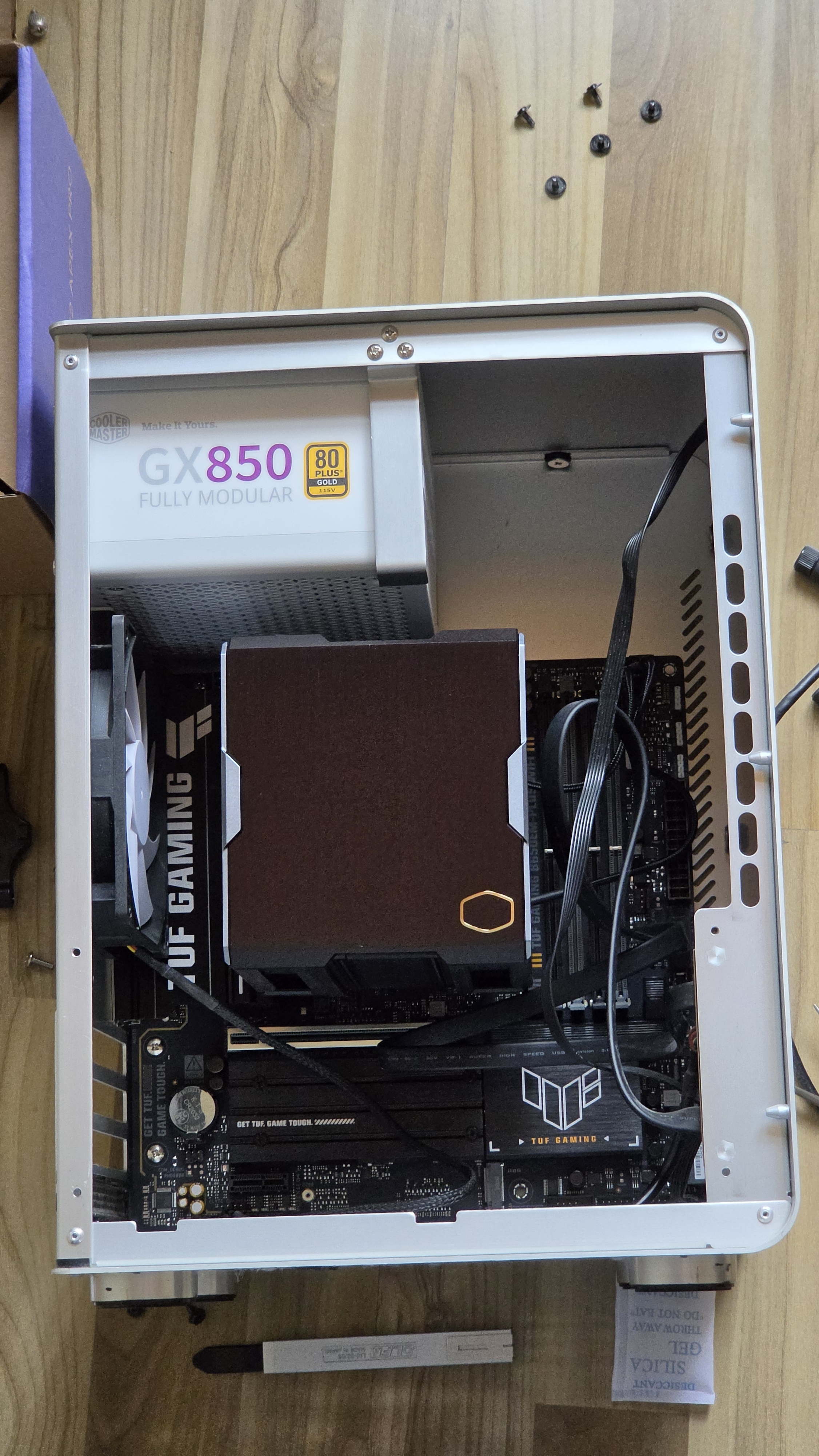 酷冷至尊（CoolerMaster）GX850W 白 电脑电源/金牌全模组/全一线日系电容/ATX3.1 原生PCIe5.1线材/智能温控风扇/7年质保 实拍图