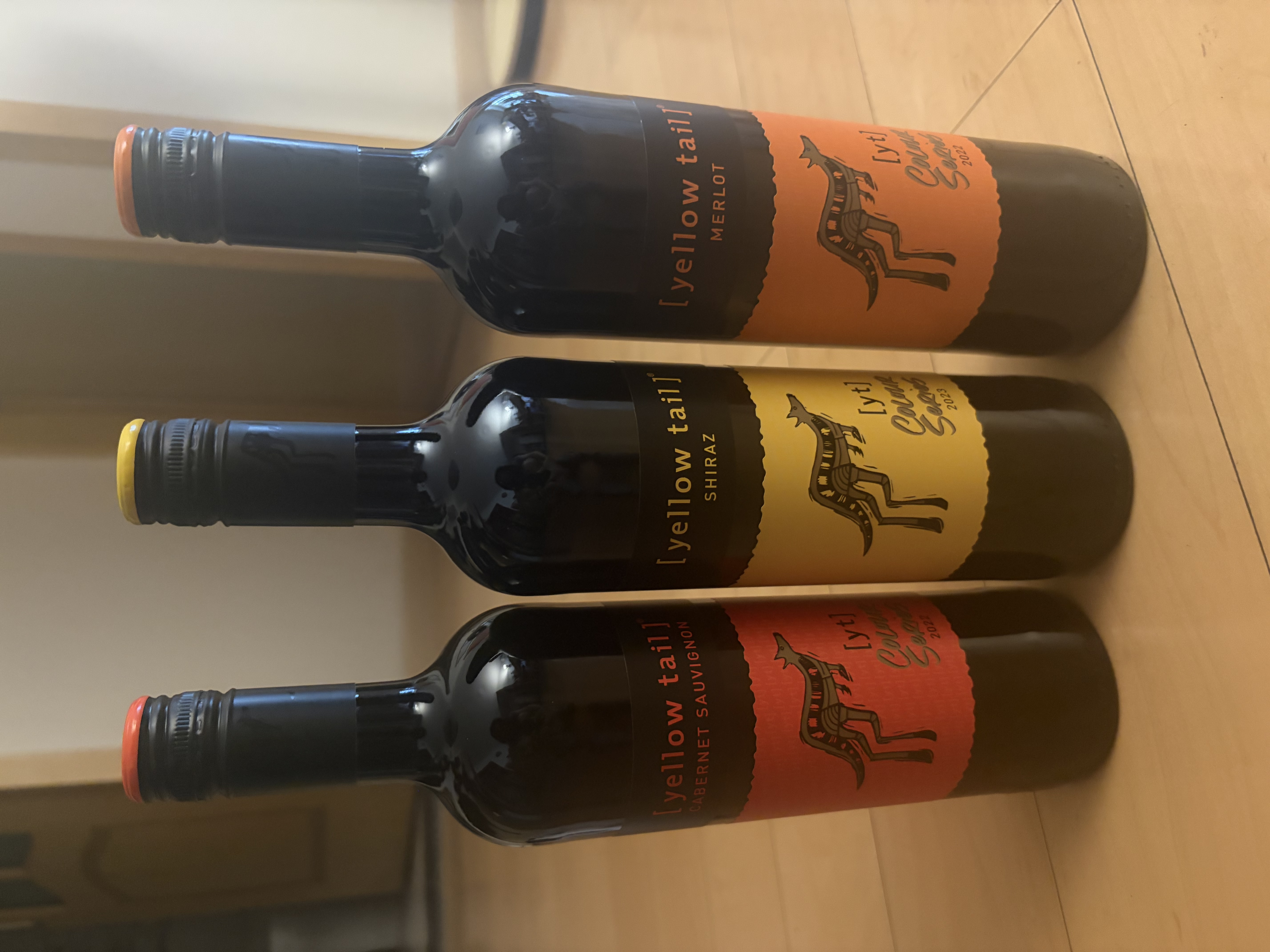 黄尾袋鼠（Yellow Tail）缤纷系列 西拉 半干型红葡萄酒 750ml 智利原瓶进口 实拍图