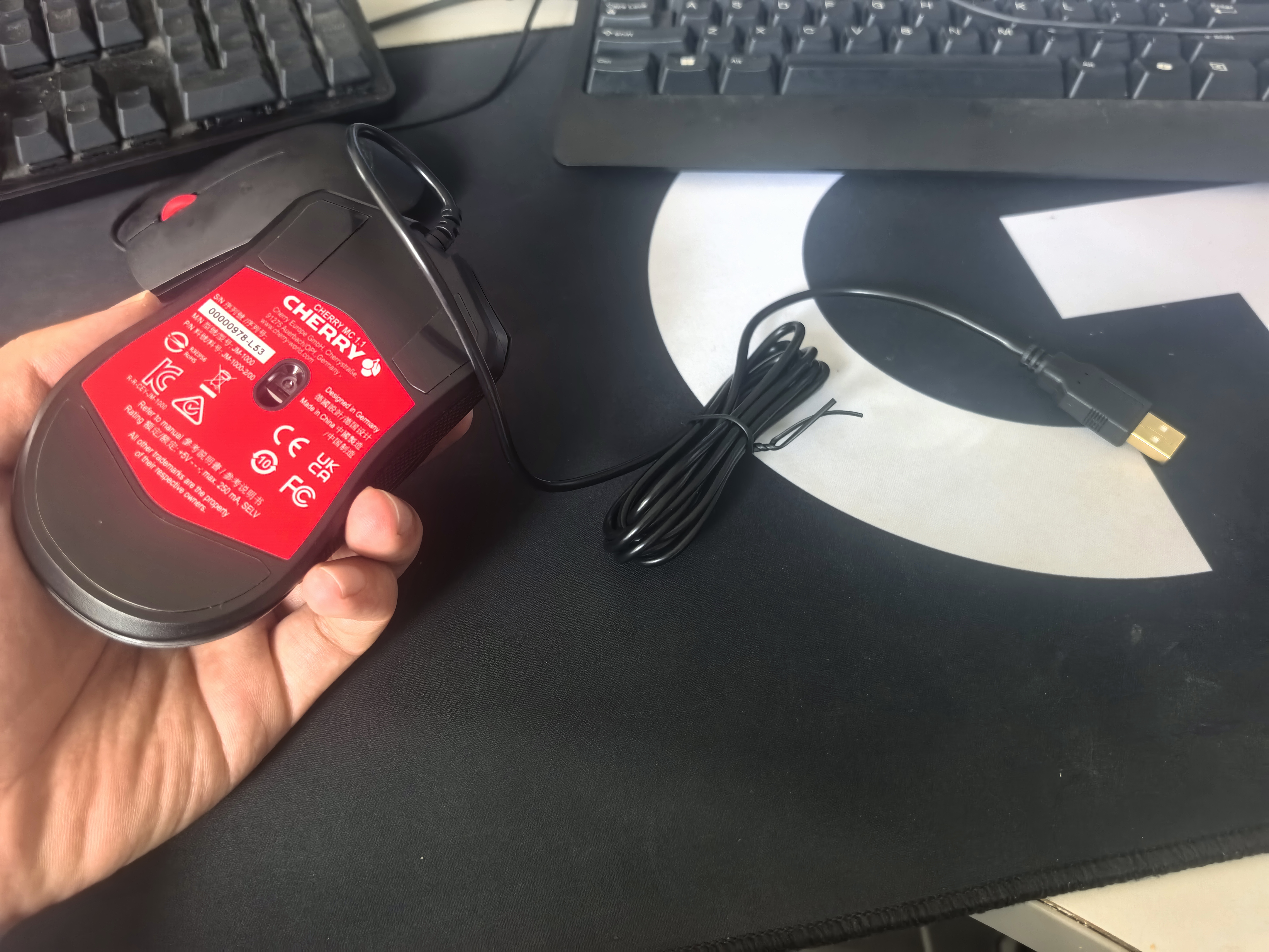 CHERRY樱桃 MC 1.1 鼠标 JM-1000有线鼠标 RGB灯效 电脑鼠标 游戏鼠标 电竞鼠标 黑色 实拍图