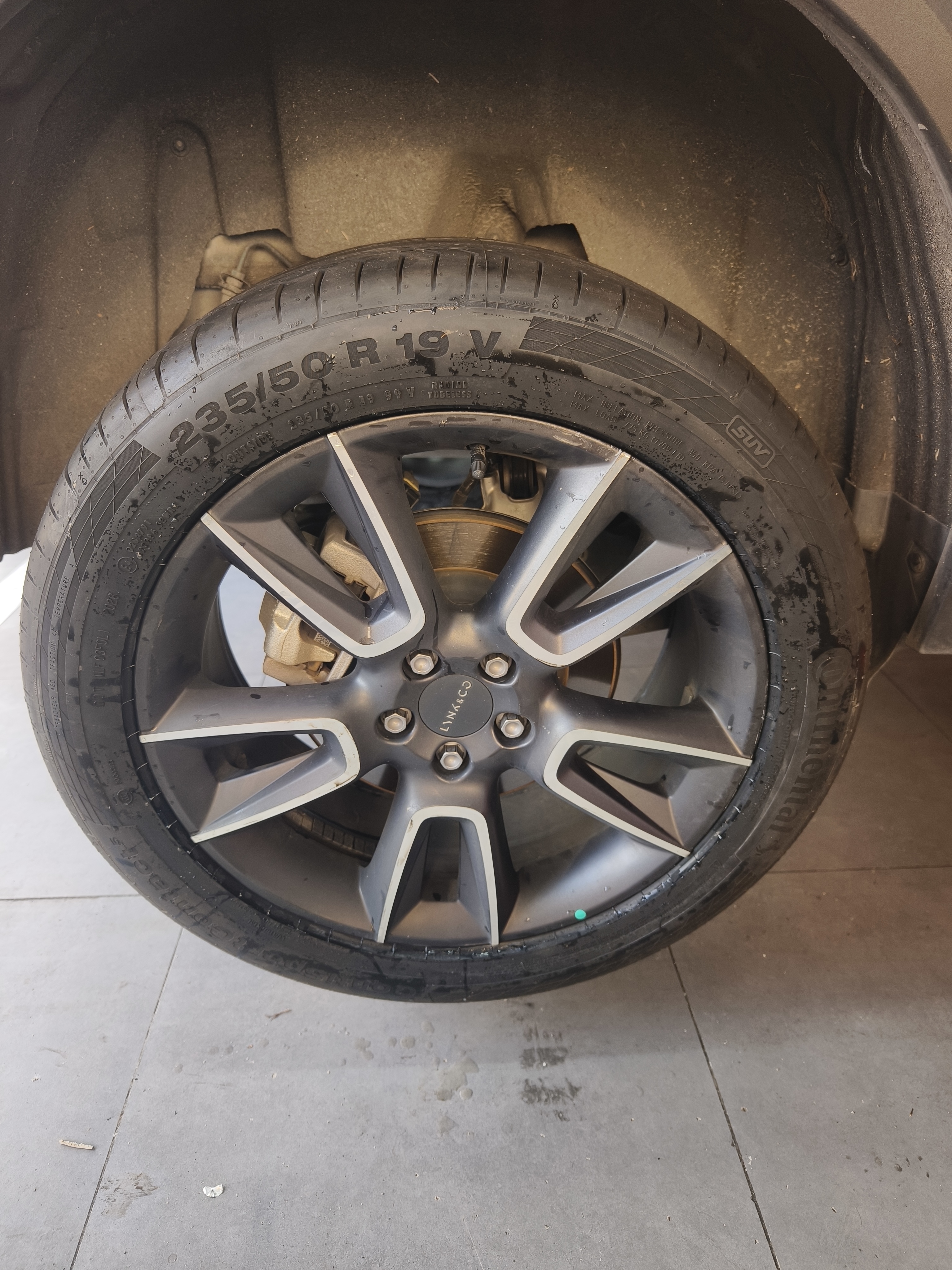 马牌（Continental）汽车轮胎 235/50R19 99V CSC5 SUV FR 原配途观L/领克01 实拍图