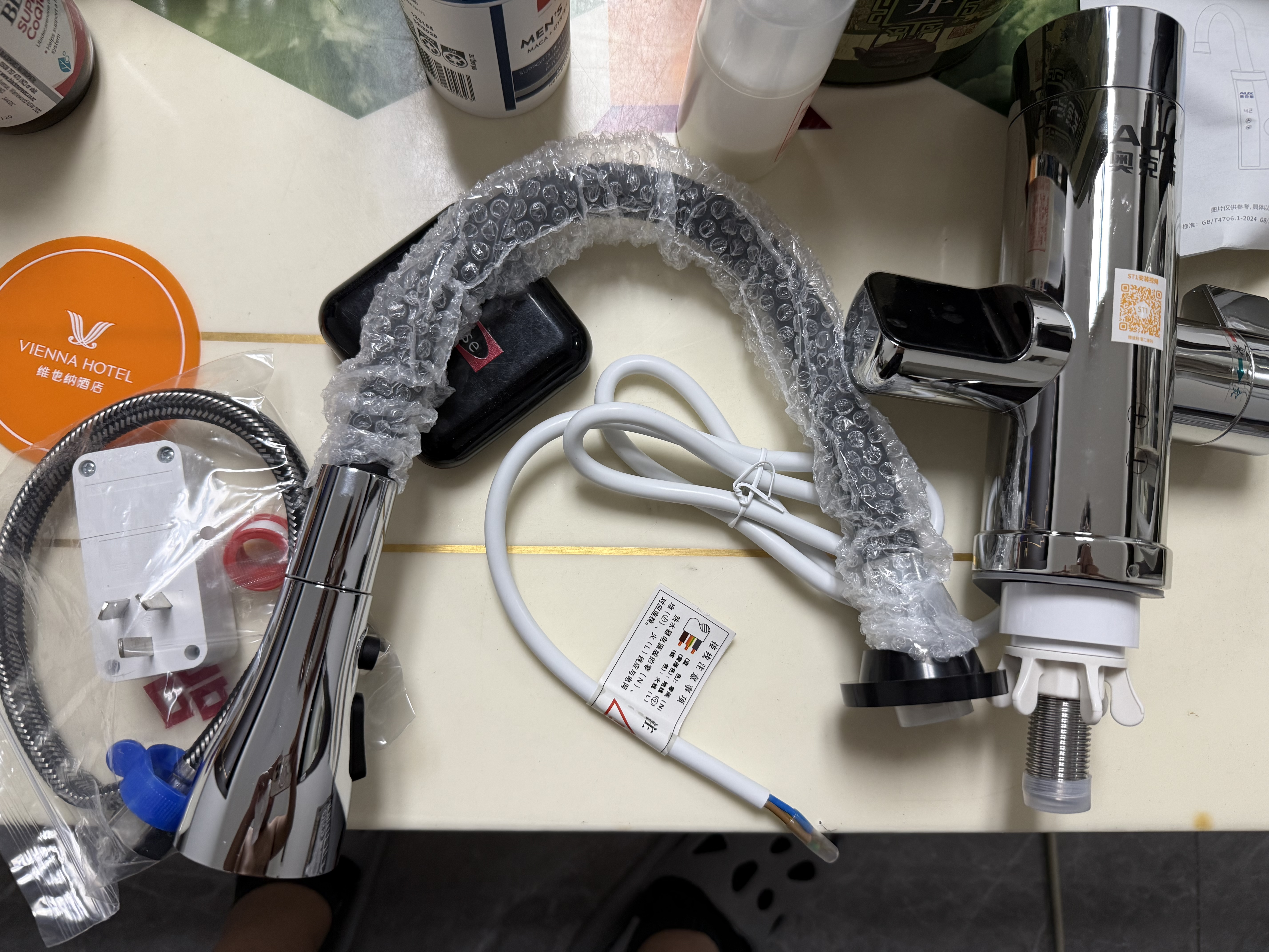奥克斯电热水龙头热水器加热水龙头速热水龙头变频恒温厨房万向水管 恒温银+漏保+万向管 实拍图
