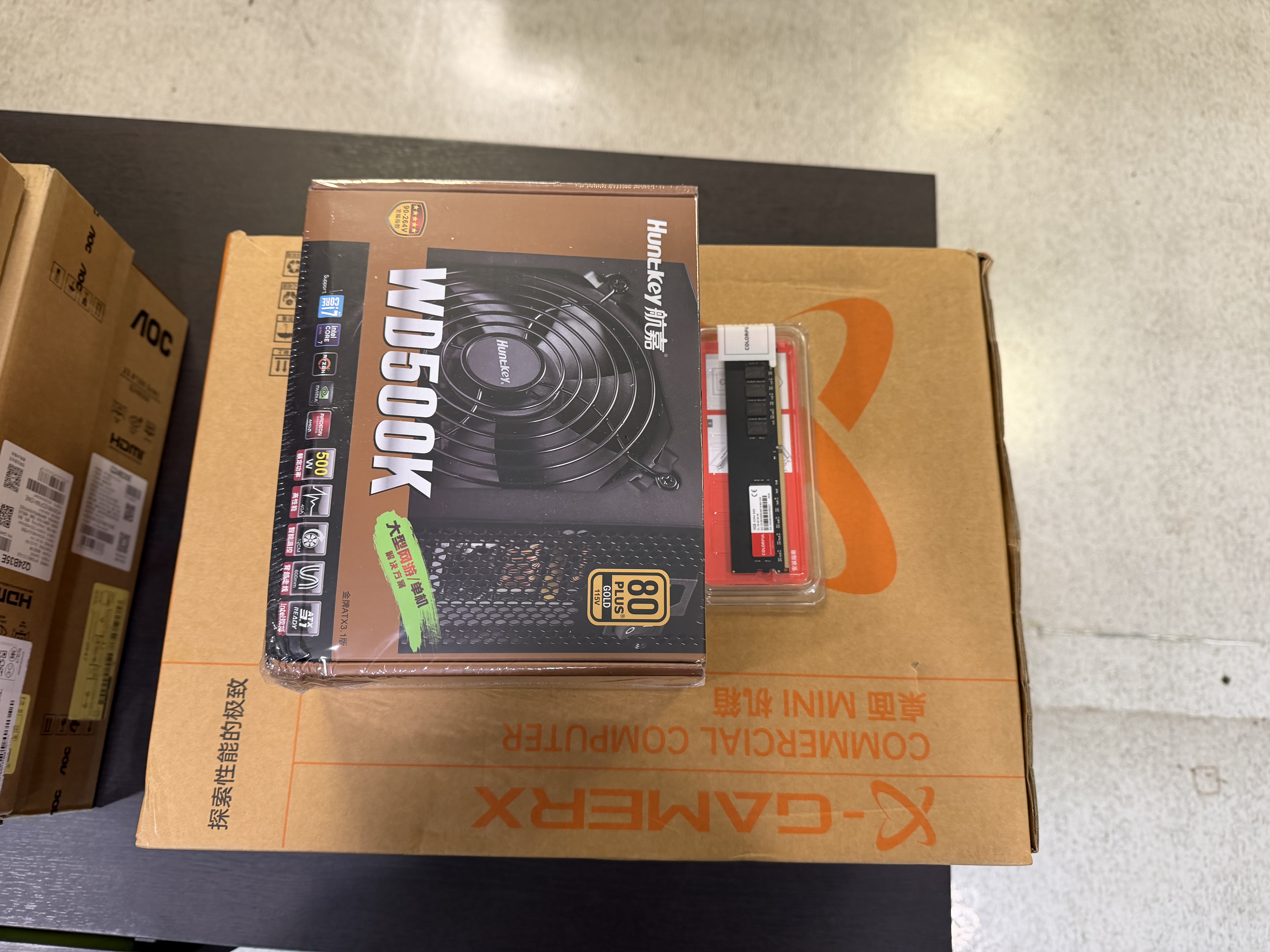航嘉（Huntkey）WD500K 金牌500W电脑电源（80PLUS金牌/单路40A/全电压/LLC+SR+DC-DC/智能温控/apex英雄） 实拍图