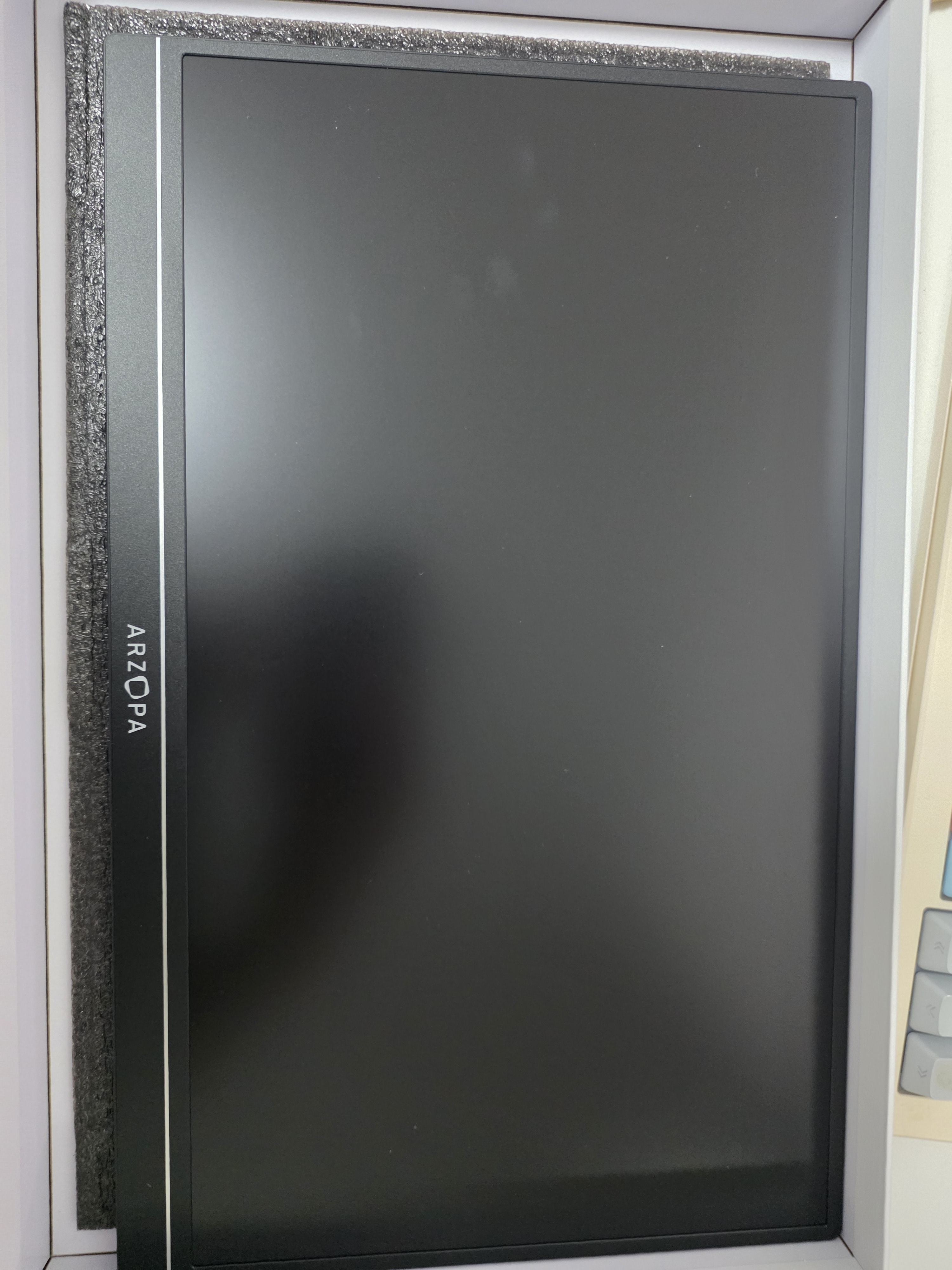 ARZOPA阿卓帕小卓15.6英寸便携式显示器  手机笔记本 游戏机扩展屏 电脑副屏显示副屏 曜石黑 实拍图