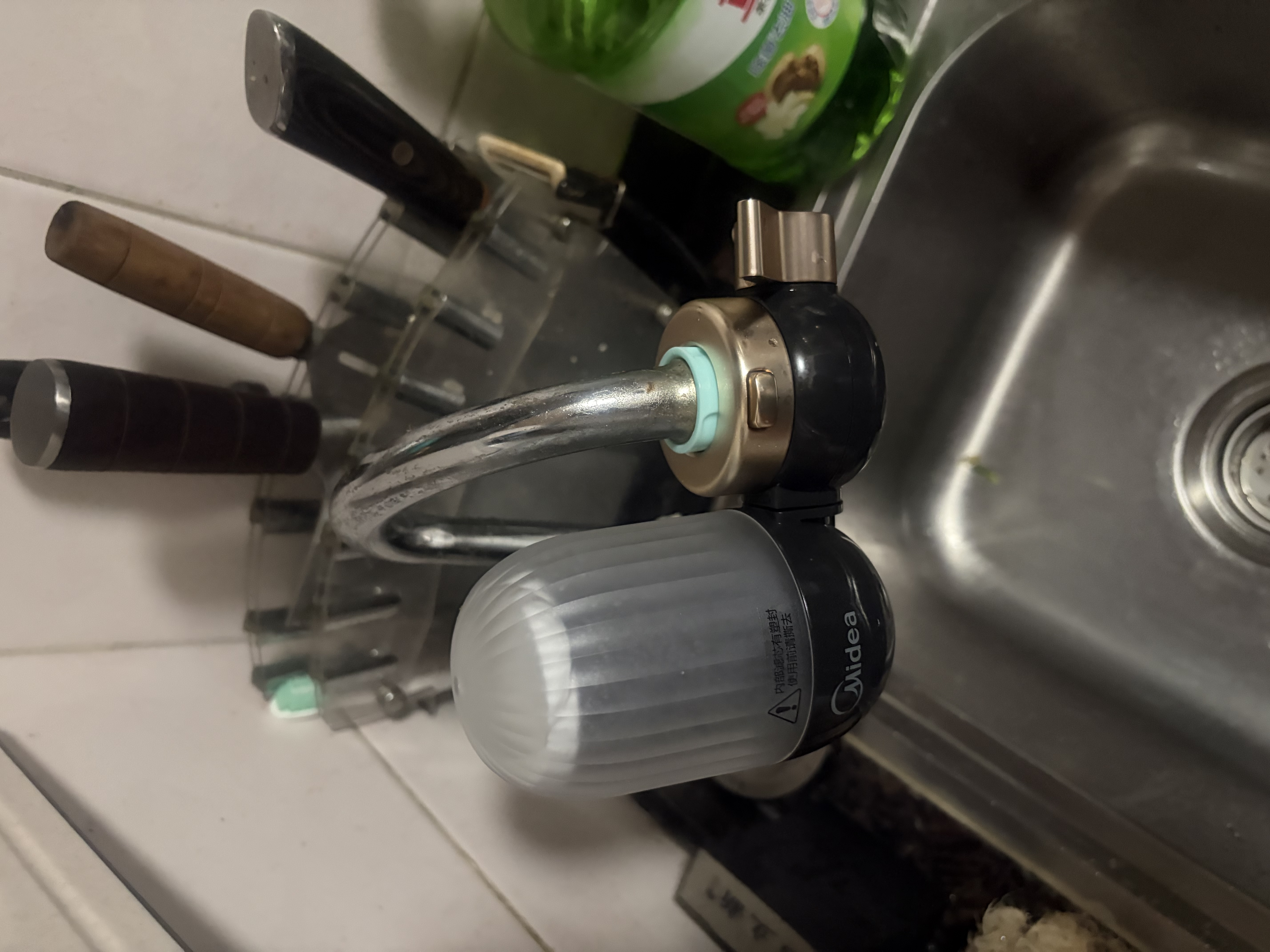 美的（Midea）水龙头过滤器家用厨房自来水净水器 活性炭12级精滤 可清洗 除氯除异味除垢 通用安装前置滤水器 1机1芯【可冲洗滤芯】活性炭增强版滤芯 实拍图