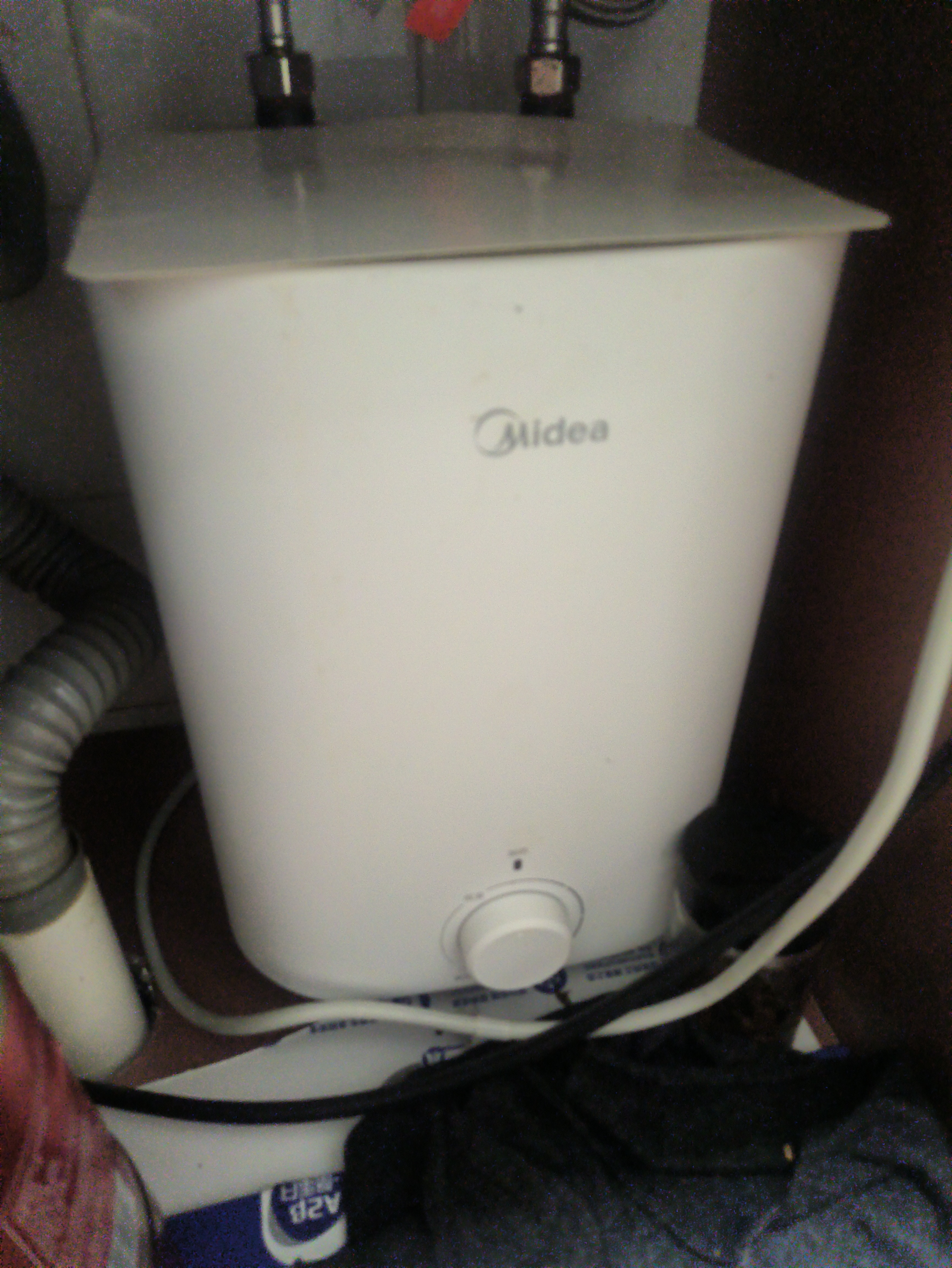 美的（Midea）【6重安防】7升储水式小厨宝电热水器家用一级能效2000W厨房台下热水宝 国家补贴F07-20CB(HE) 实拍图