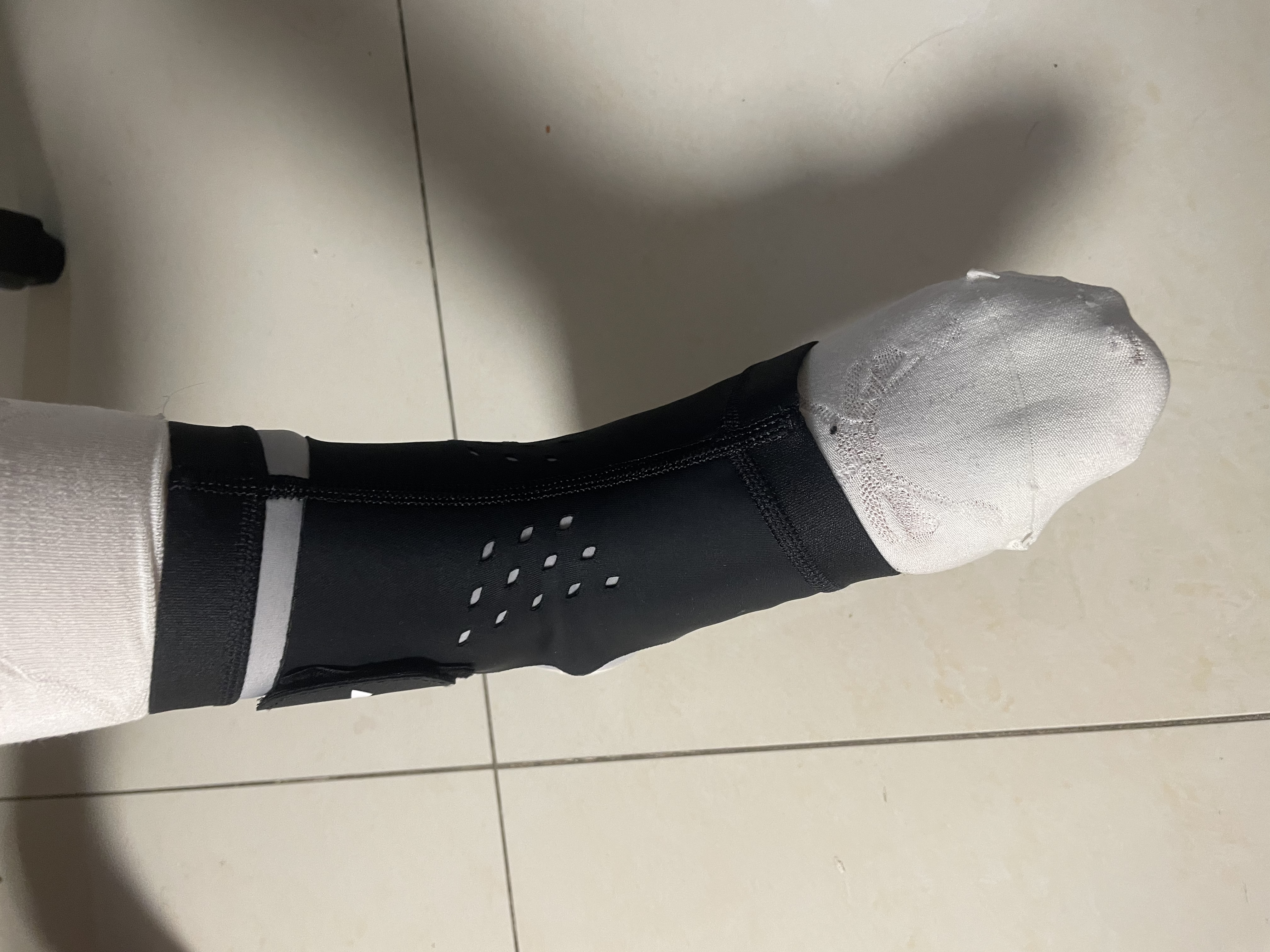 李宁护踝脚踝扭伤后护具恢复套崴脚腕篮球运动韧带用损伤关节固定 实拍图