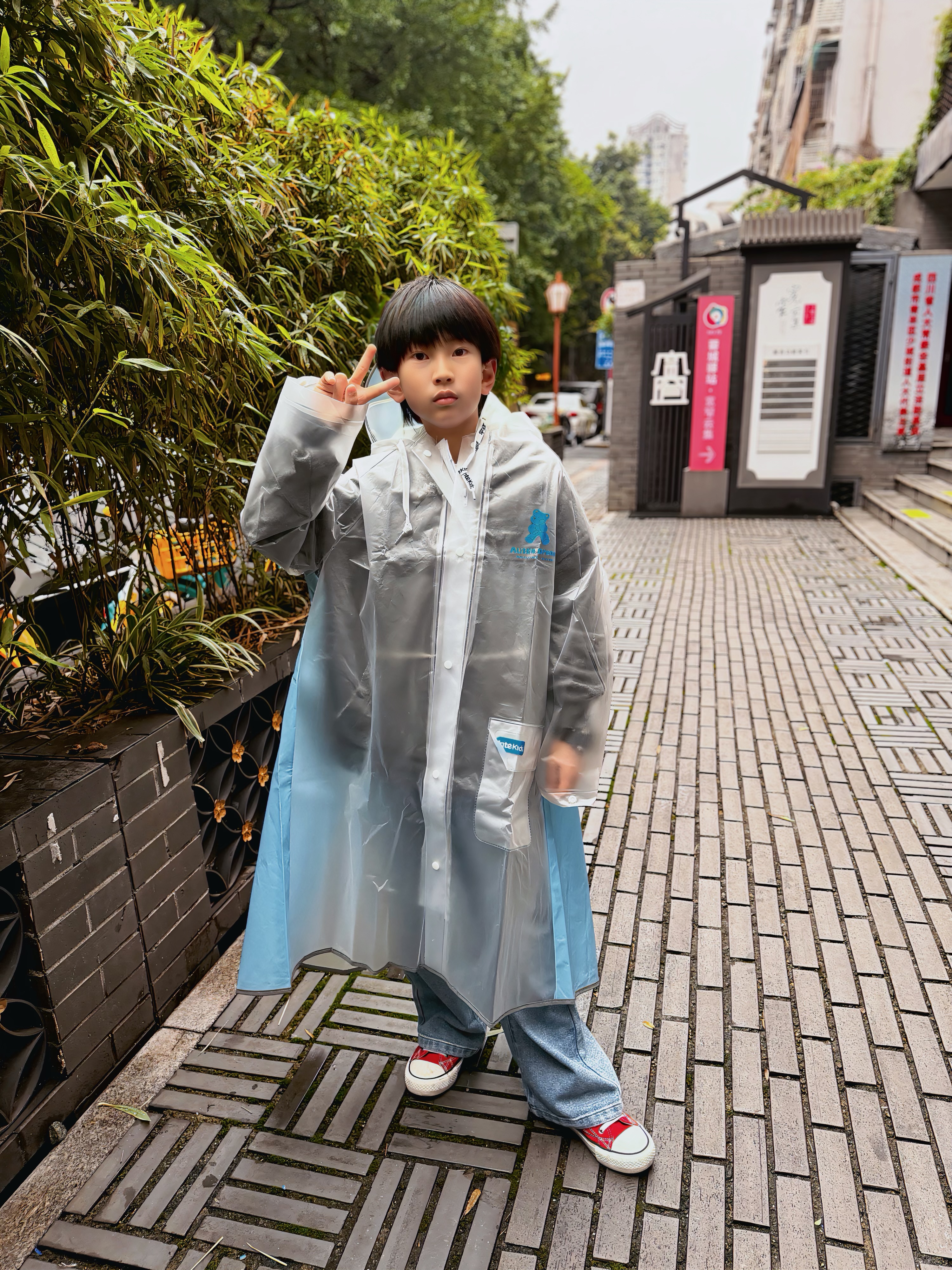 甜甜仔儿童雨衣6-12岁小学生上学专用带书包位男女童一年级京东自营雨披 实拍图