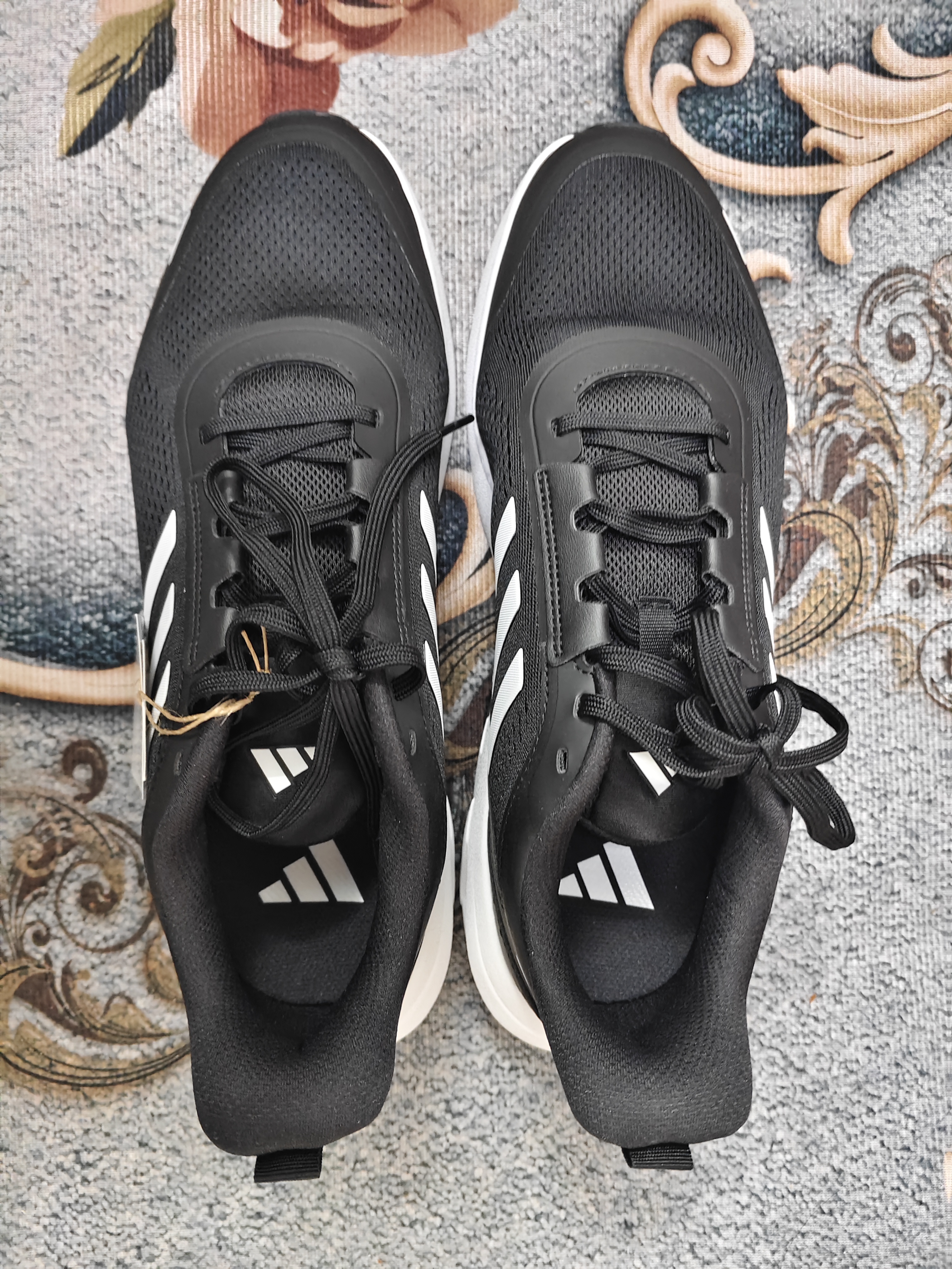 阿迪达斯（adidas）男鞋运动鞋舒适耐磨减震休闲跑步鞋 44UK9.5码 实拍图