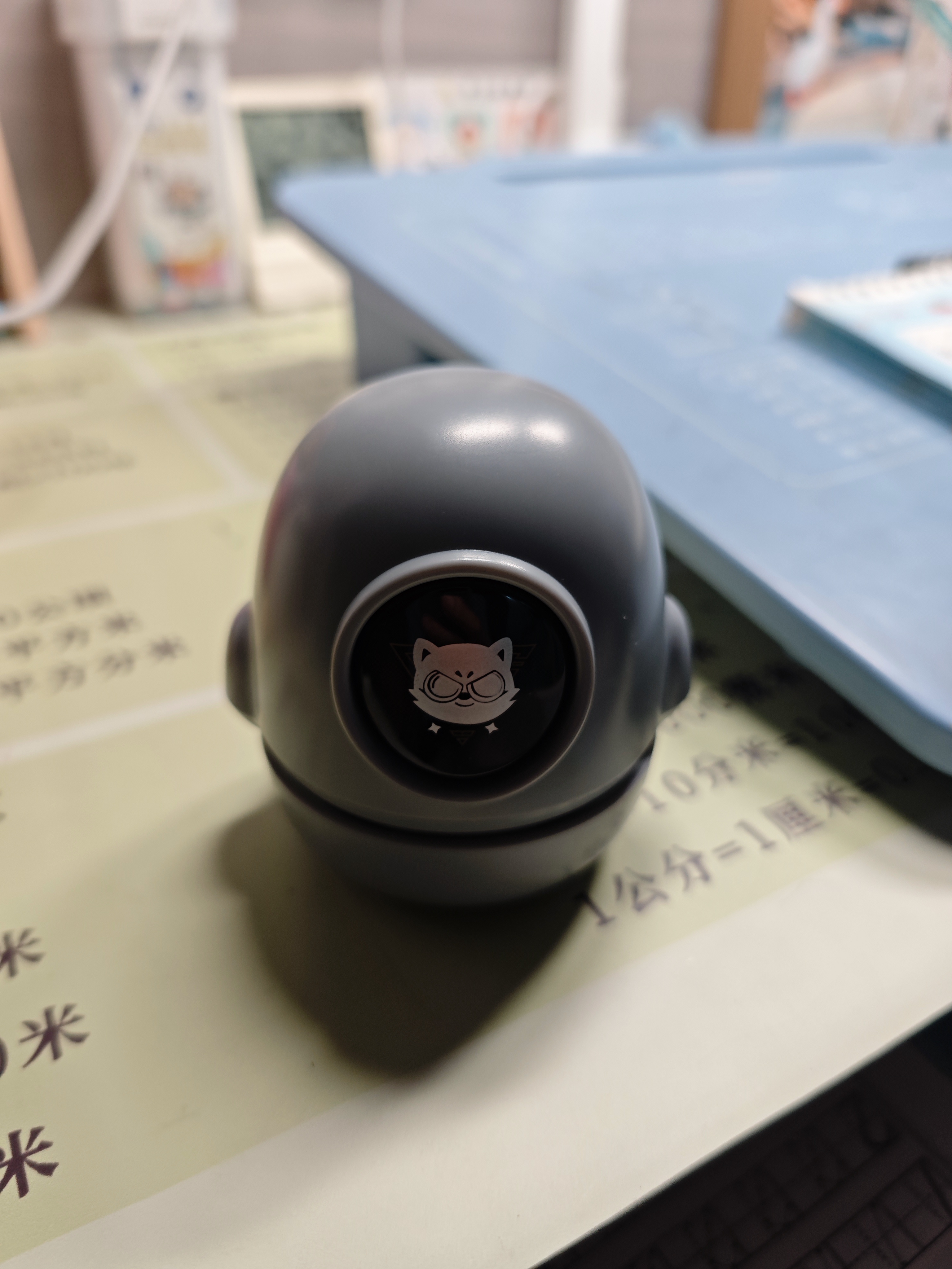 得力（deli）【儿童节礼物】强吸力航天造型桌面吸尘器 迷你键盘除尘 橡皮屑清洁器学生用品 毛刷吸嘴 灰TQ100 实拍图