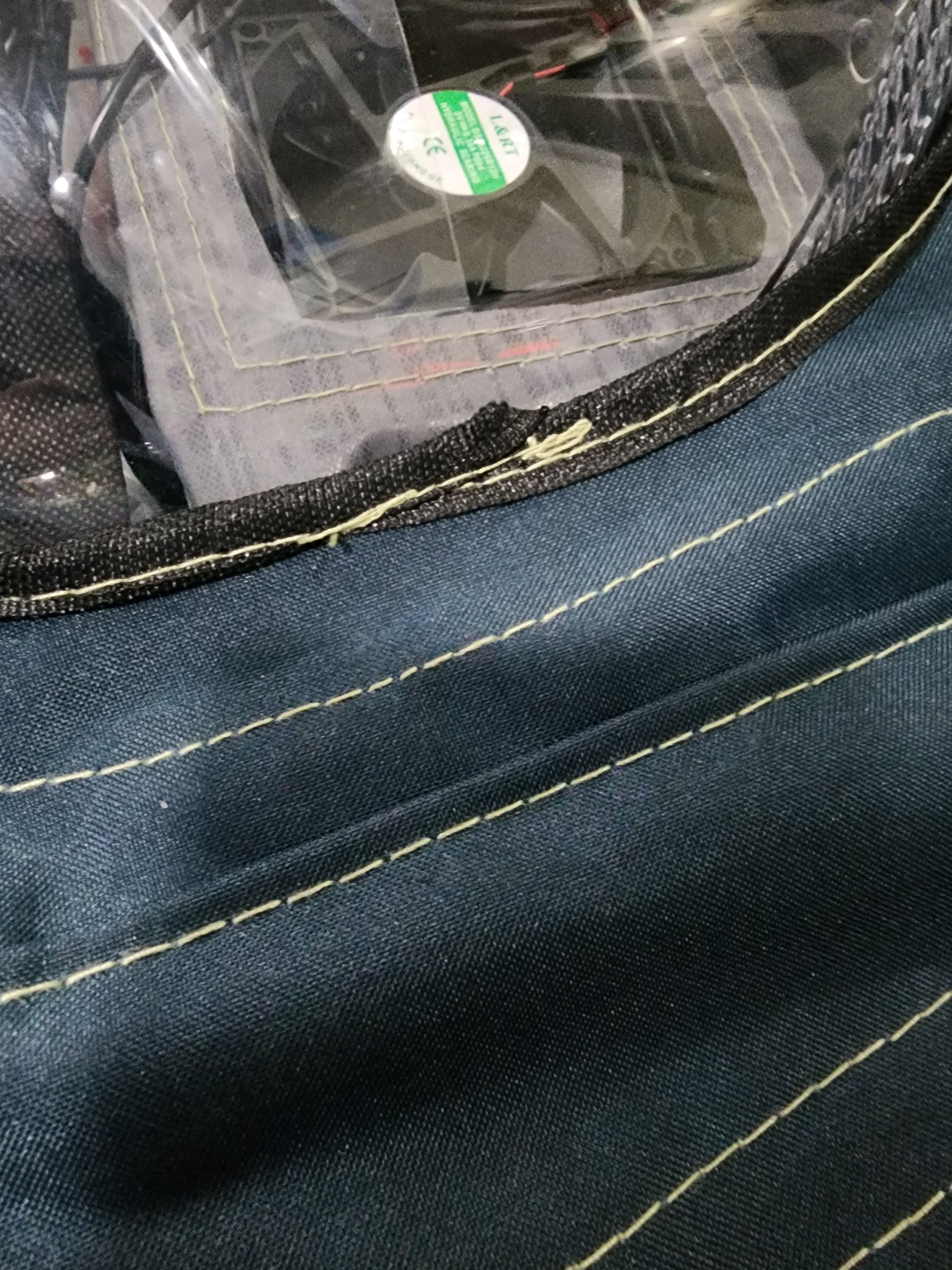 新款双层捉马蜂防蜂服胡蜂红娘全套虎头蜂带风扇透气防蛰爬树耐用 蓝色5v四风扇【配充电宝】 XL码(173-178cm)43鞋 实拍图