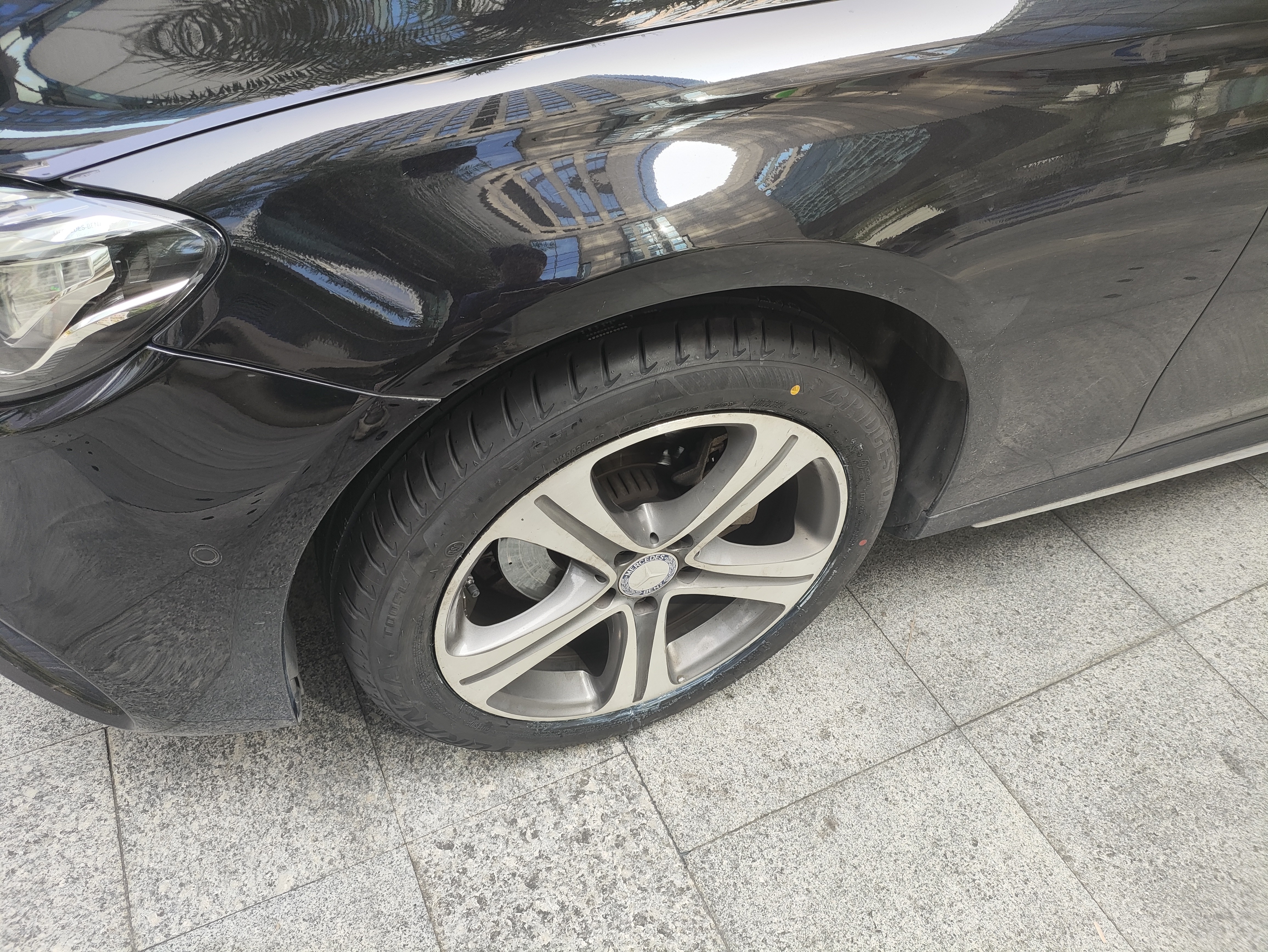 普利司通（Bridgestone）汽车轮胎245/45R18 100Y XL T005L RFT防爆胎原配宝马5系适配奔驰 实拍图