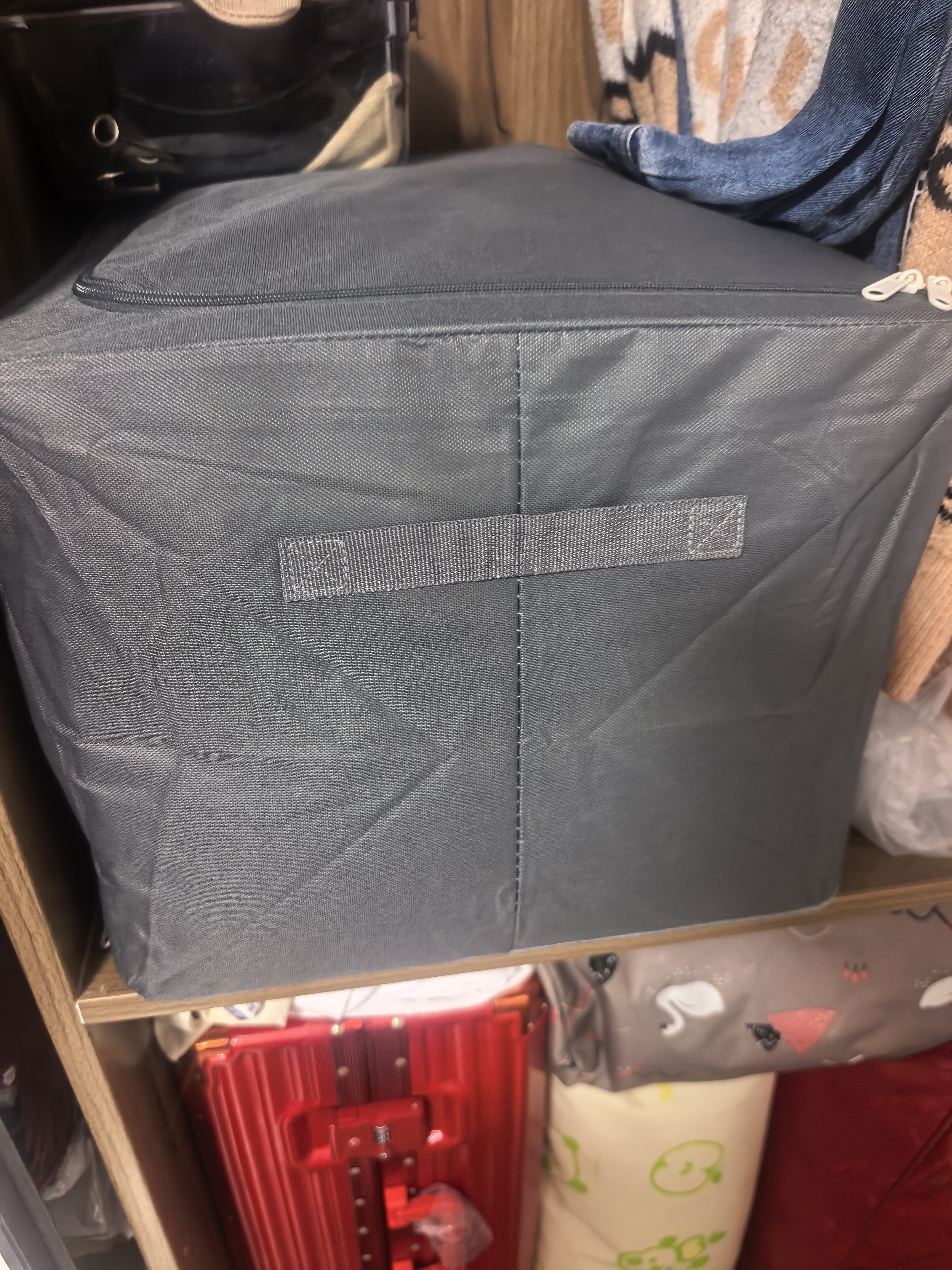 邦尼美家衣服收纳箱家用大容量布艺整理箱衣柜装衣物折叠框袋牛津布储物箱 深灰色-【加厚牛津布】竖窗 66L（长50*宽40*高33cm）大容量 实拍图