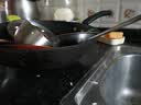 京严传家老炒锅铁锅无涂层炒菜不粘锅家用精铁锅具燃气电磁炉用已开锅 【灶具通用】适合3-5人  赠盖铲  直径 32cm 百年工艺｜传统铁锅｜健康不沾 实拍图