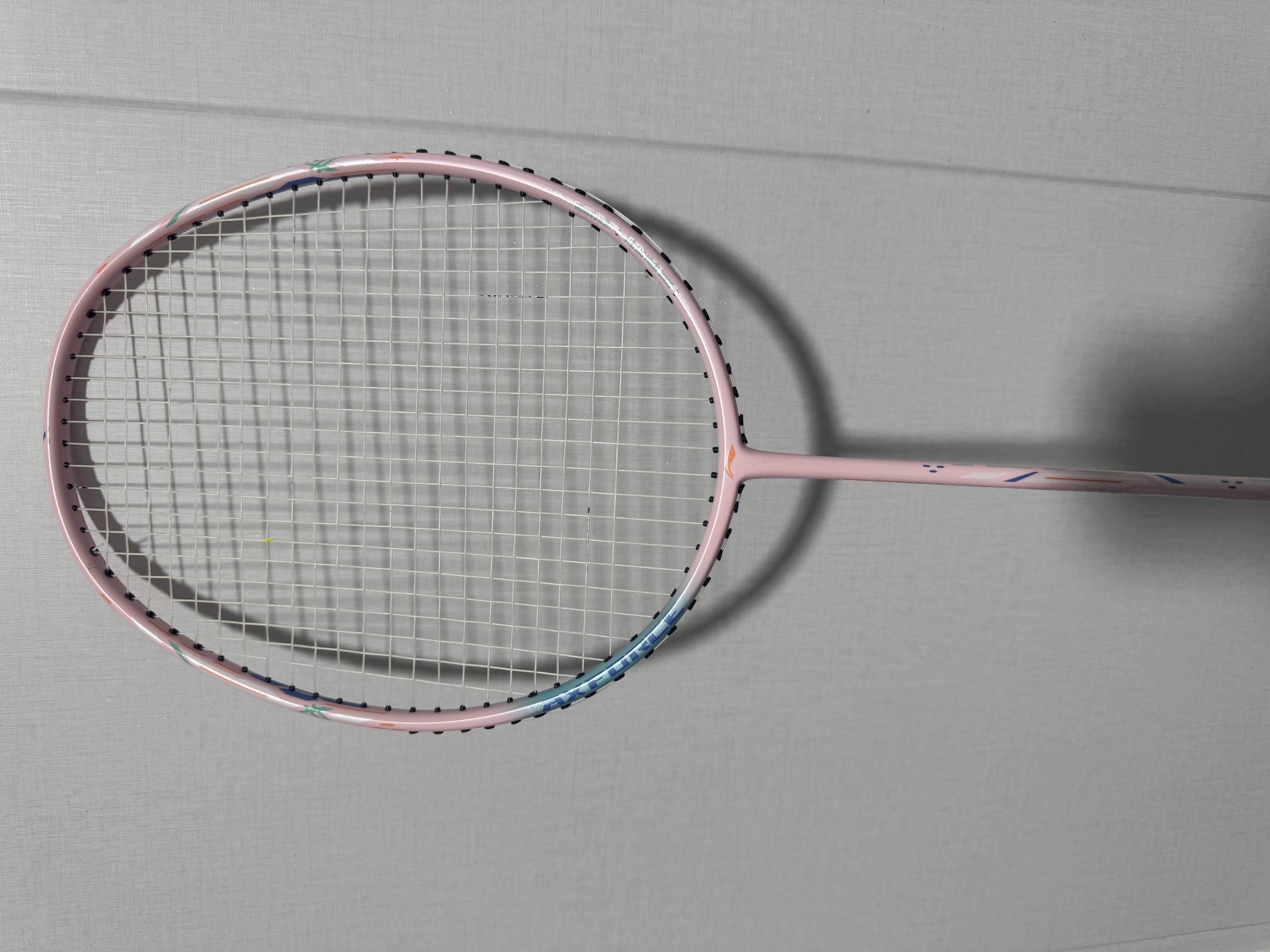 李宁（LI-NING）羽毛球拍新色雷霆小钢炮全碳素碳单拍浅烟粉4U已穿线 AYPW011-40 实拍图
