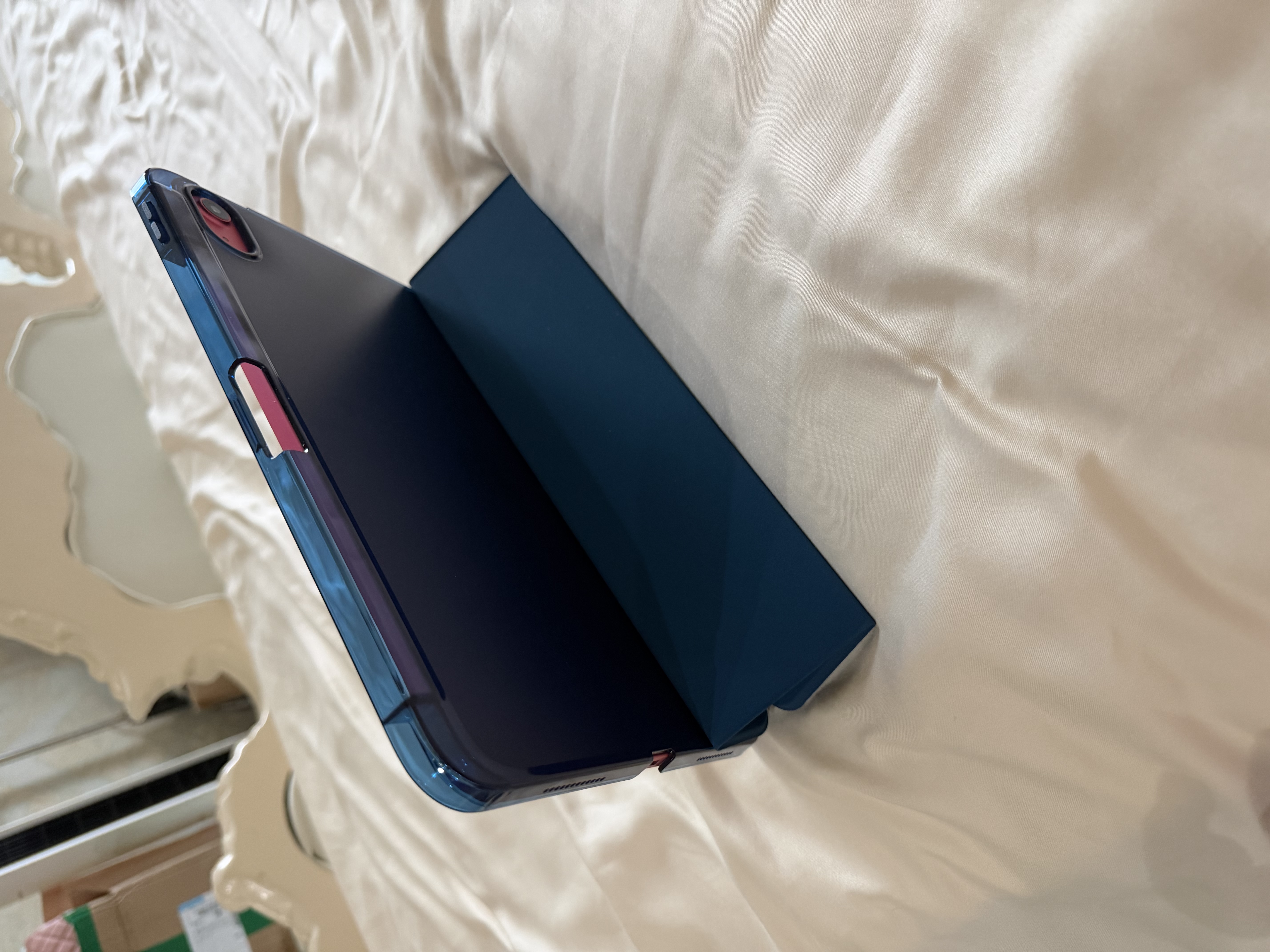 RBP适用2025款ipad11/10代11寸平板保护壳三折款四周气囊防弯抗摔带笔槽-海军蓝 实拍图