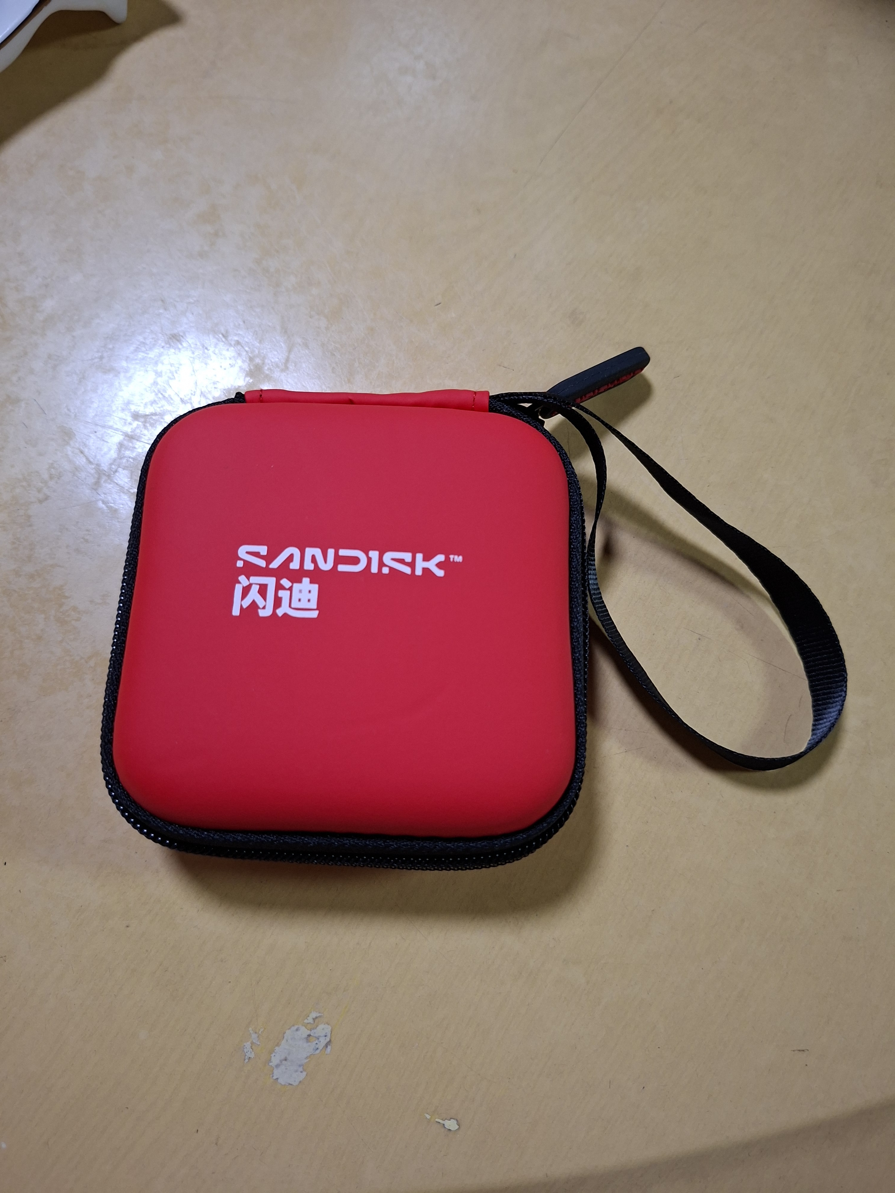 Sandisk闪迪ELE 1TB 移动固态硬盘（PSSD）新元素 type-c接口 小巧便携手机直连笔记本电脑两用外接 办公存储 实拍图
