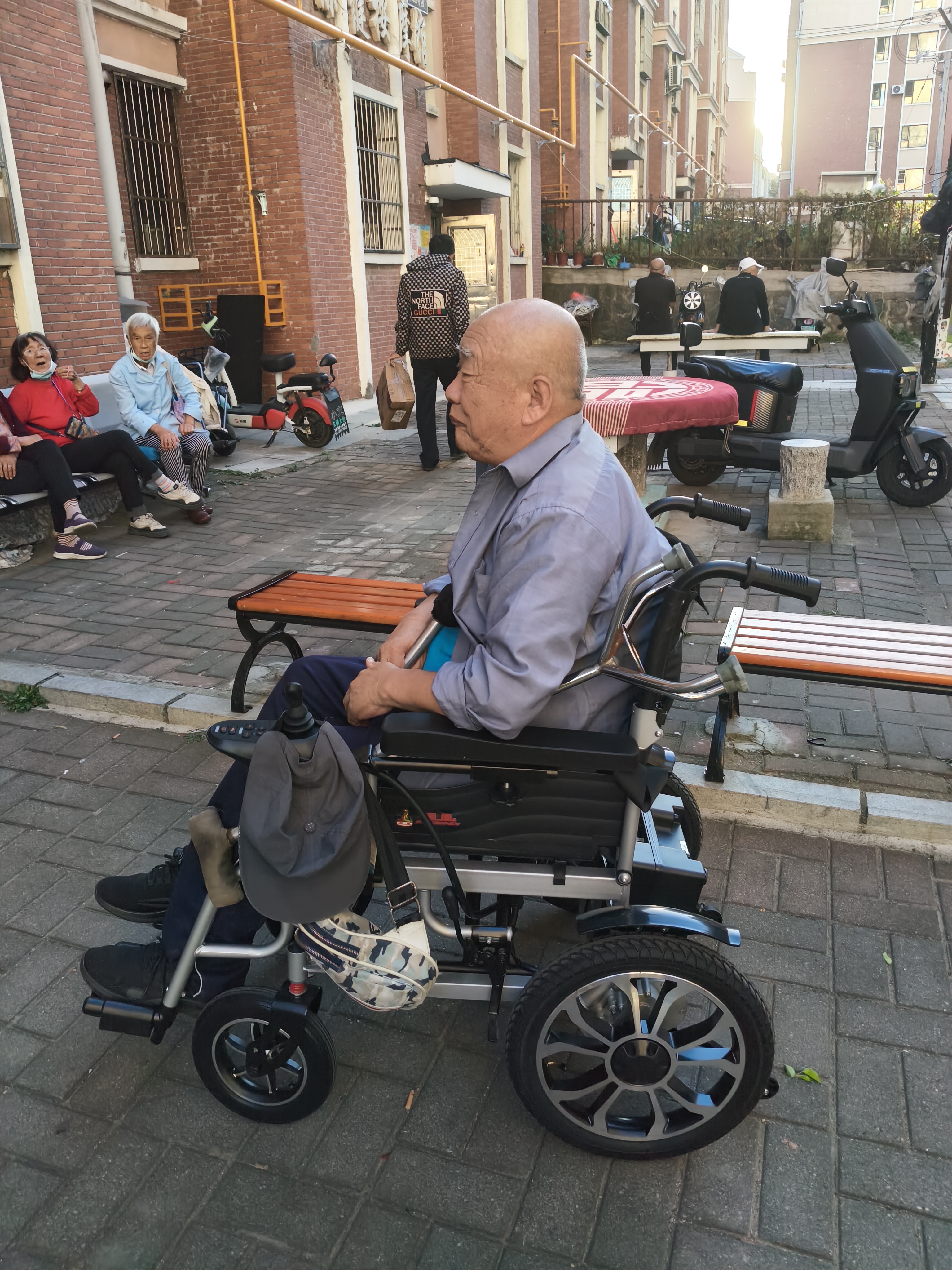 凤凰【免费上门安装】700瓦电动轮椅老年人残疾家用可折叠轻便智能 实拍图