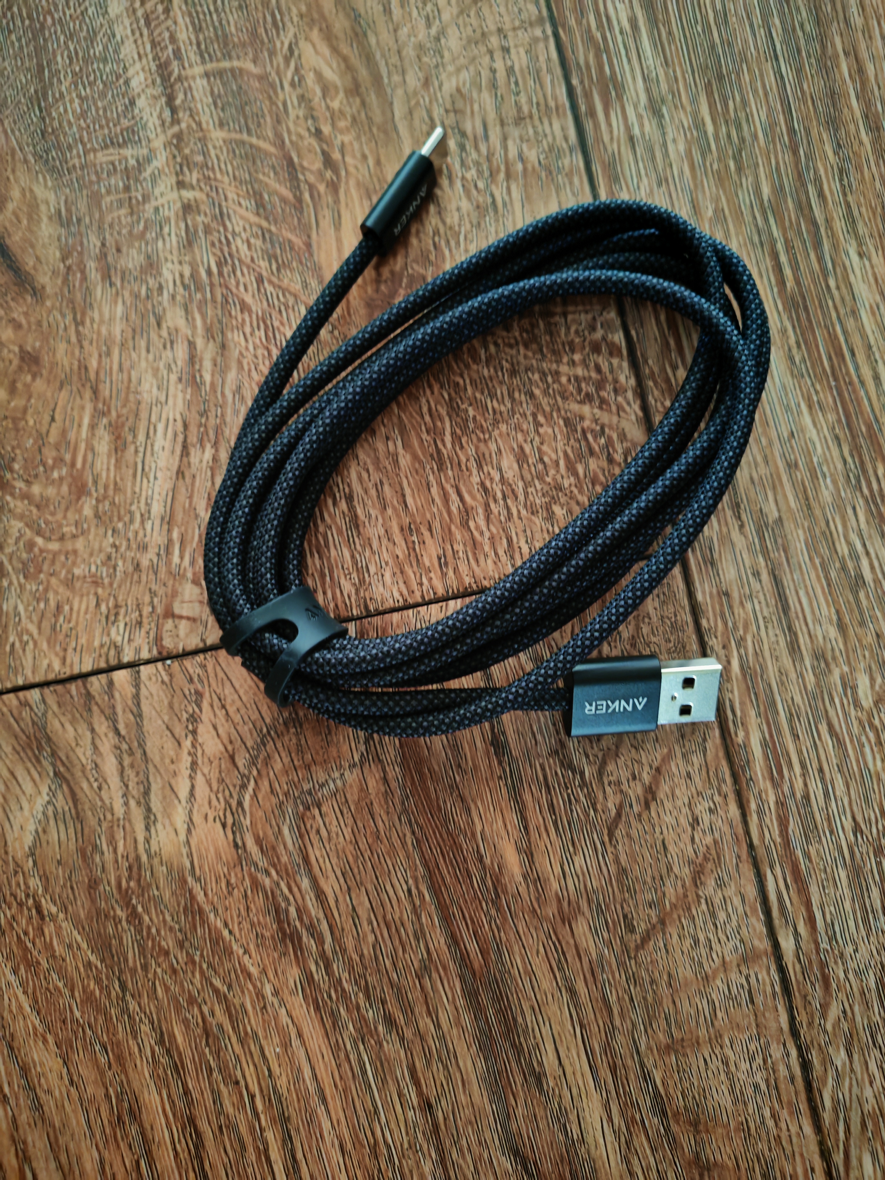 ANKER安克数据线100W快充华为荣耀兼容iPhone18平板小米USB转Type-C快充线支持车载Carplay抗脏线1.8m黑 实拍图