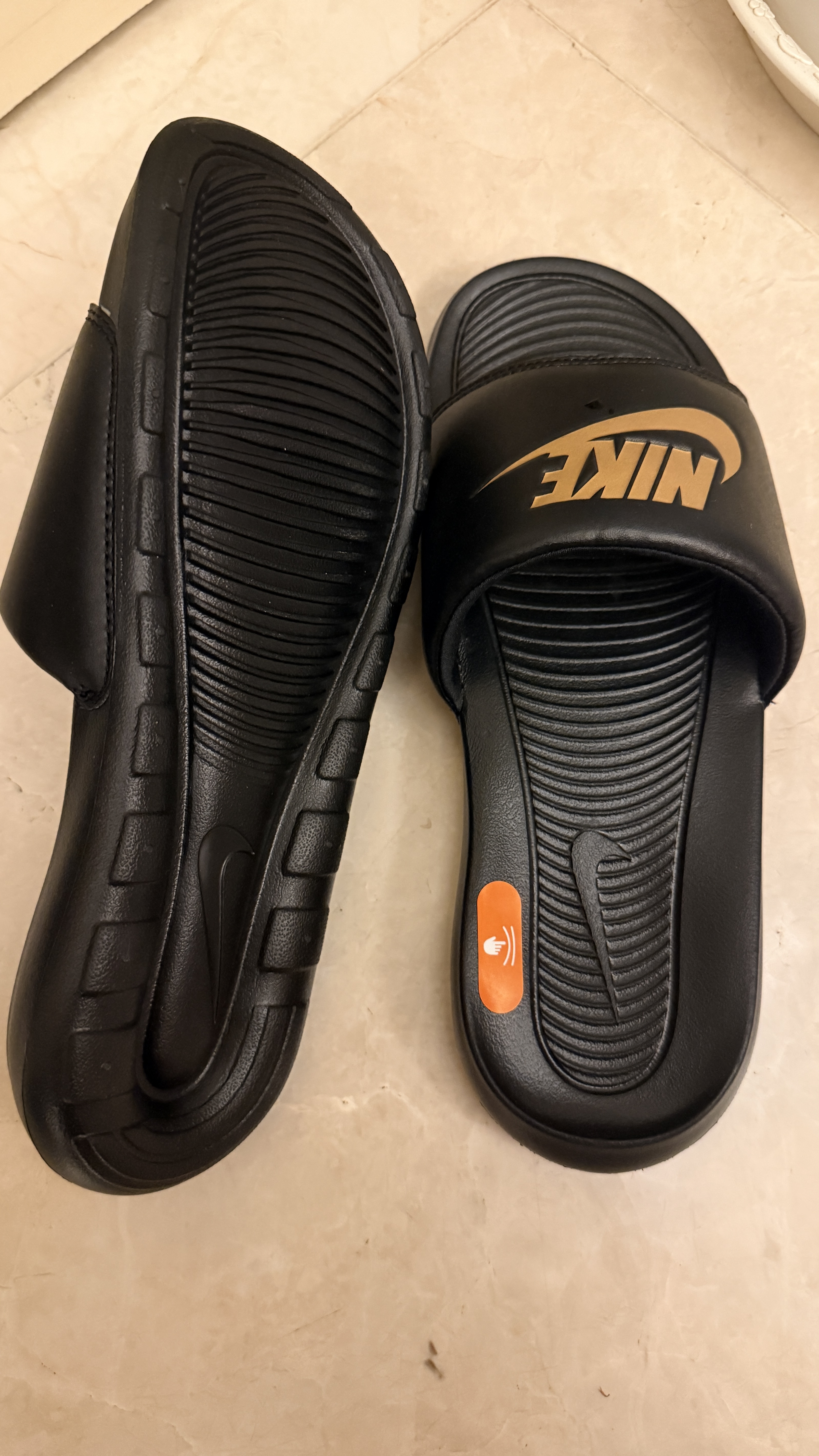 耐克NIKE男子 运动拖鞋 NIKE VICTORI ONE SLIDE运动鞋CN9675-006黑44 实拍图