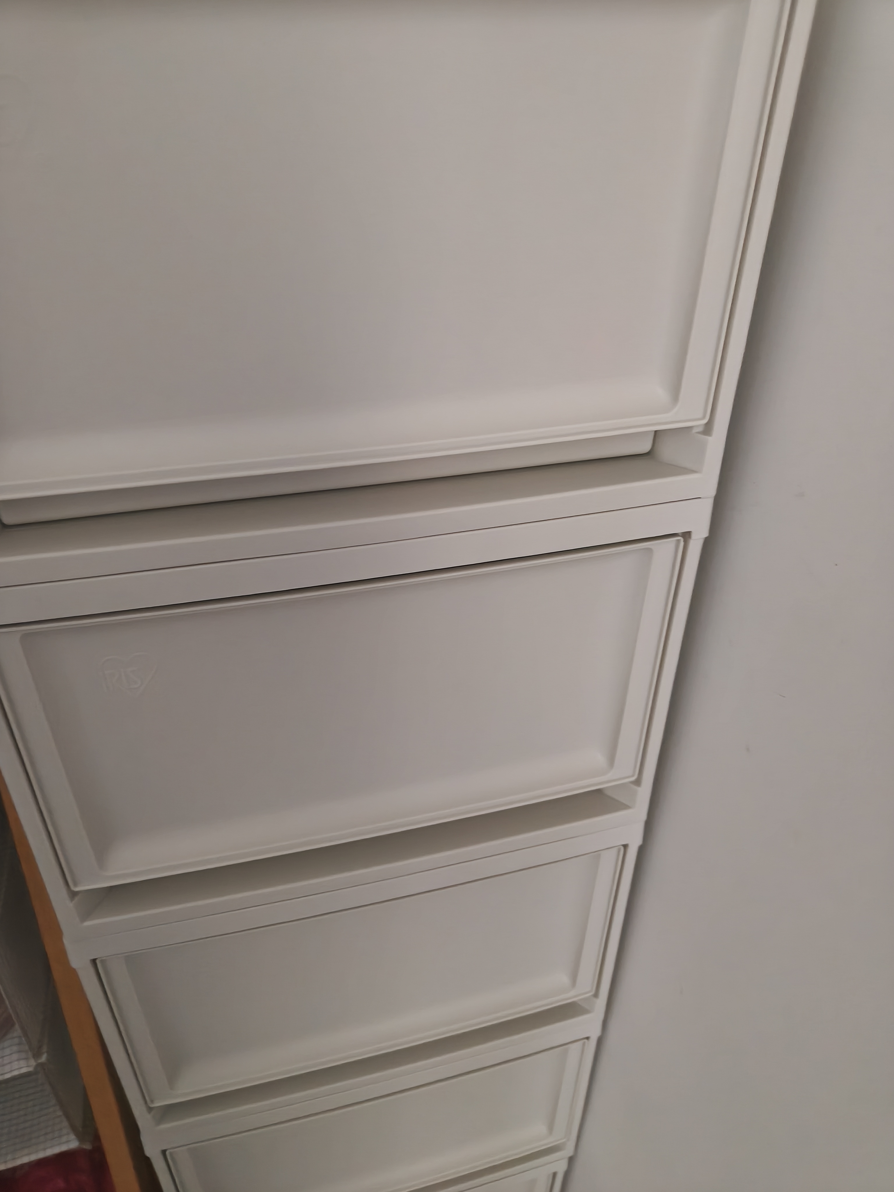 爱丽思（IRIS）衣柜衣服收纳箱塑料抽屉式玩具收纳盒整理箱衣服柜子储物箱百纳箱 【米白37L*三个装】面宽35*45*23.5cm 实拍图
