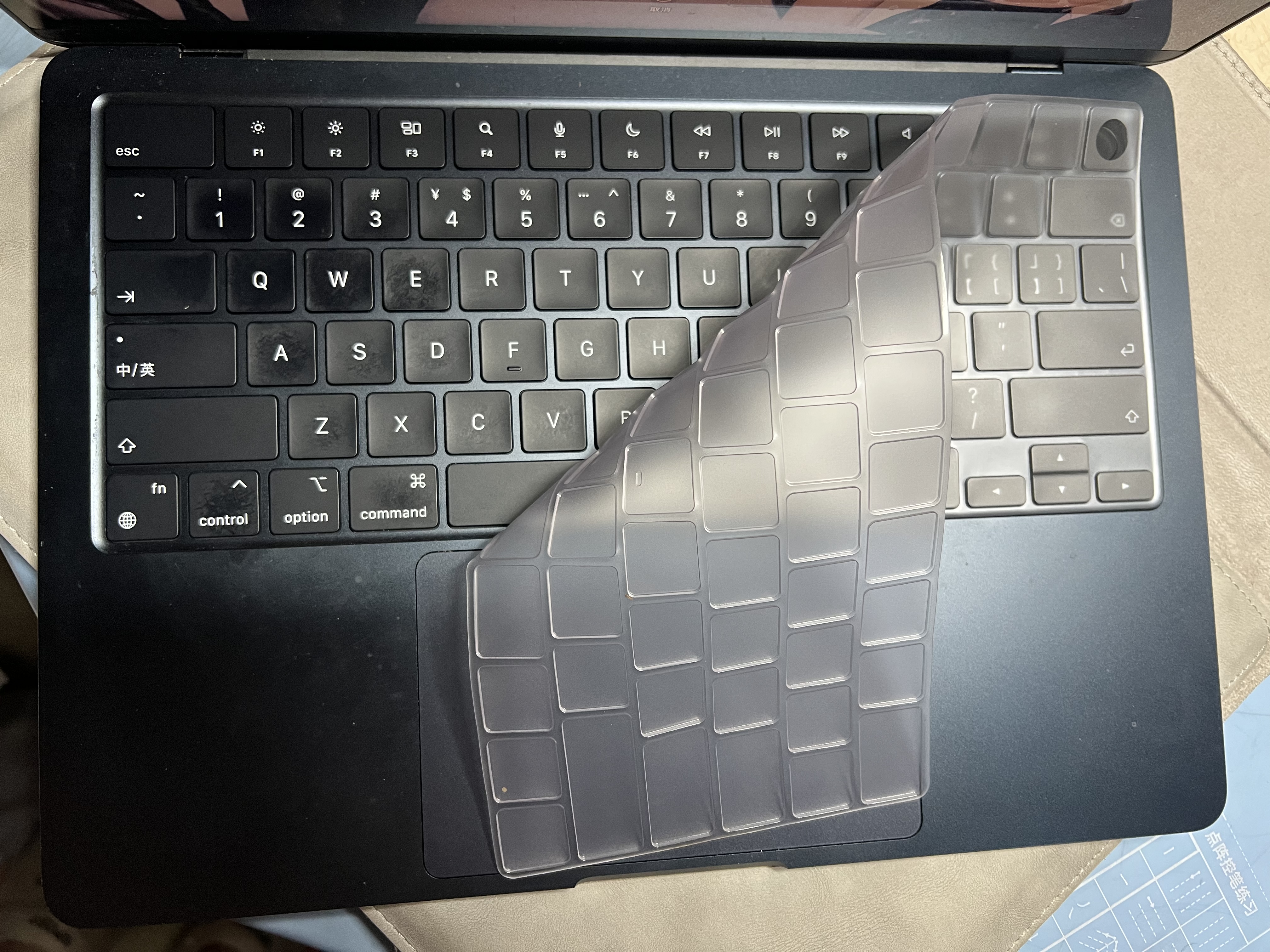极川 苹果MacBook Air 13.6英寸M5/4/3/2键盘膜2026/25/24款笔记本电脑键盘保护膜TPU超薄透明防水尘罩 实拍图