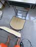 小学生学校同款书桌可升降家用学习桌儿童写字课桌椅套装 【学校同款】双柱桌椅（4cm铁柱）+木色【限时亏本】 标准 实拍图