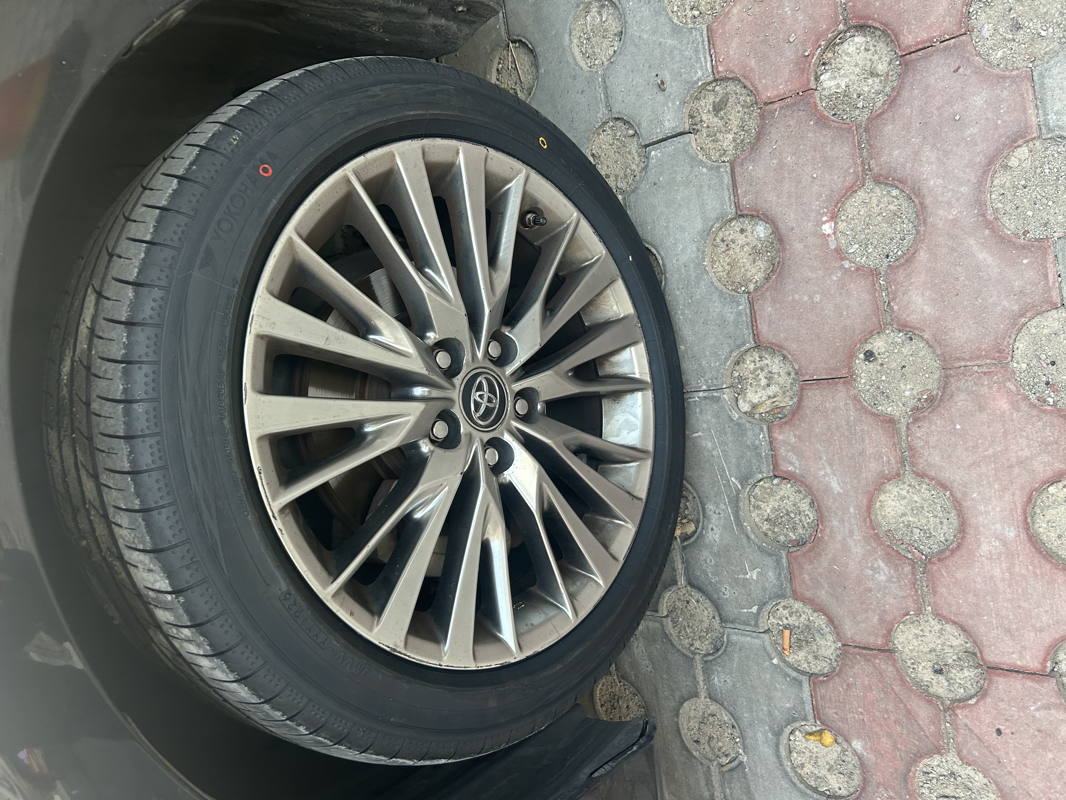 优科豪马横滨轮胎/汽车轮胎  235/45R18 94W AE51A 原配 凯美瑞/亚洲龙 实拍图