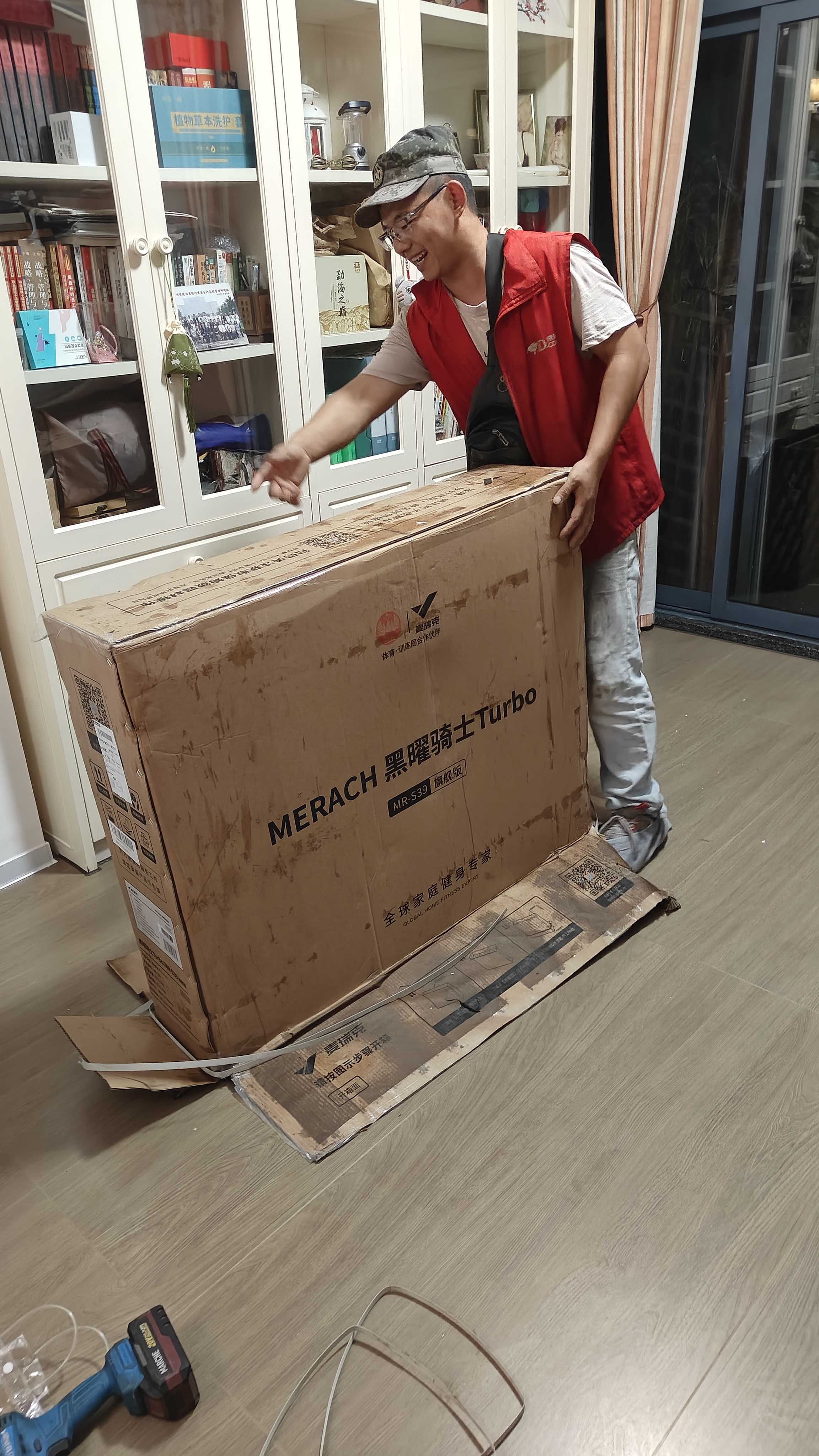 麦瑞克（MERACH）动感单车自发电家用健身房运动器材室内静音自行车 黑曜骑士Turbo 进阶旗舰版-超感强磁控-AIMia私教 实拍图
