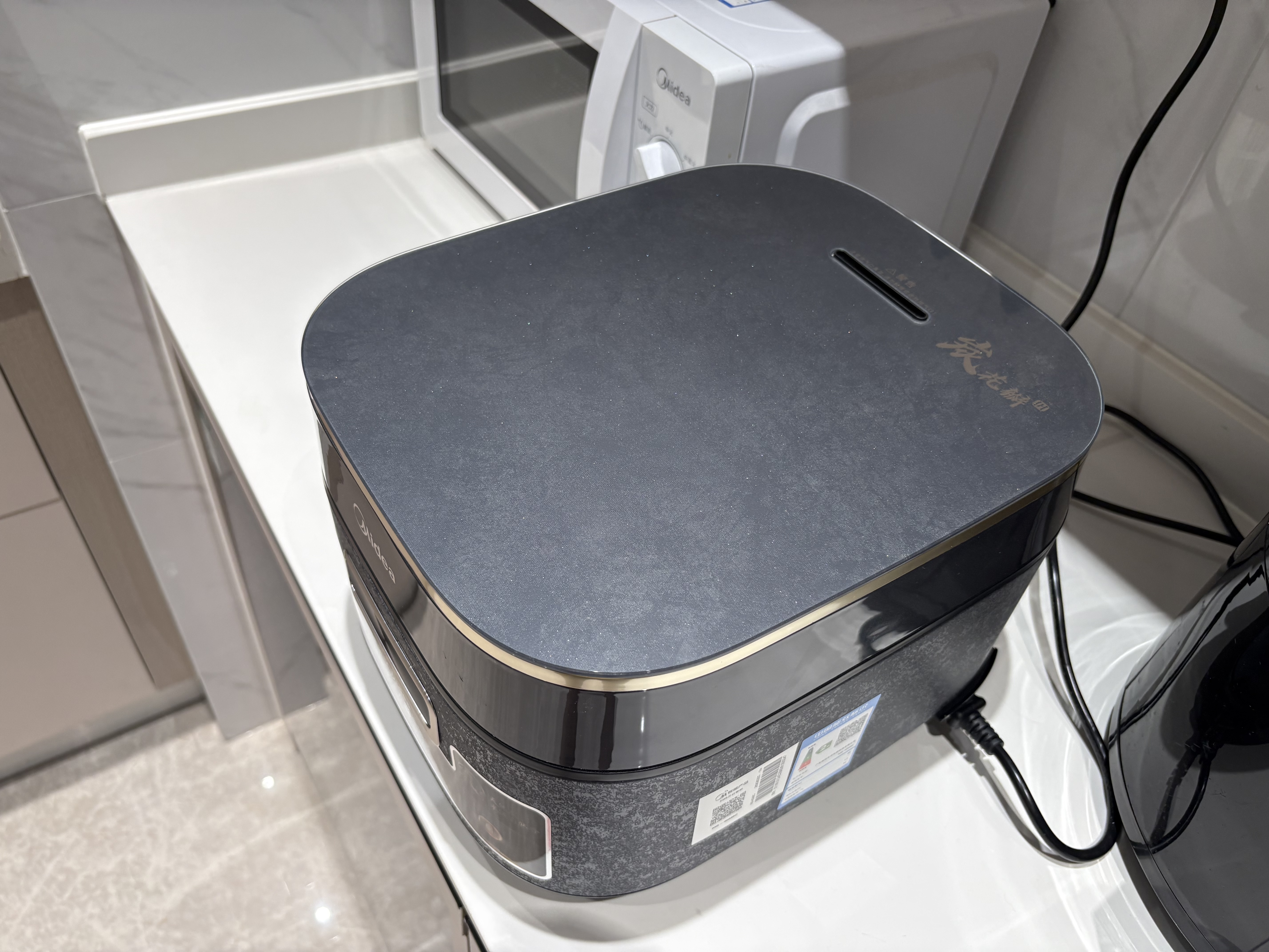 美的（Midea）【美食大赛同款】花瓣炭2.0IH电饭煲家用4-5人3.5L大容量0金属纯天然炭釜电饭锅有钛上盖加热40M8C 实拍图
