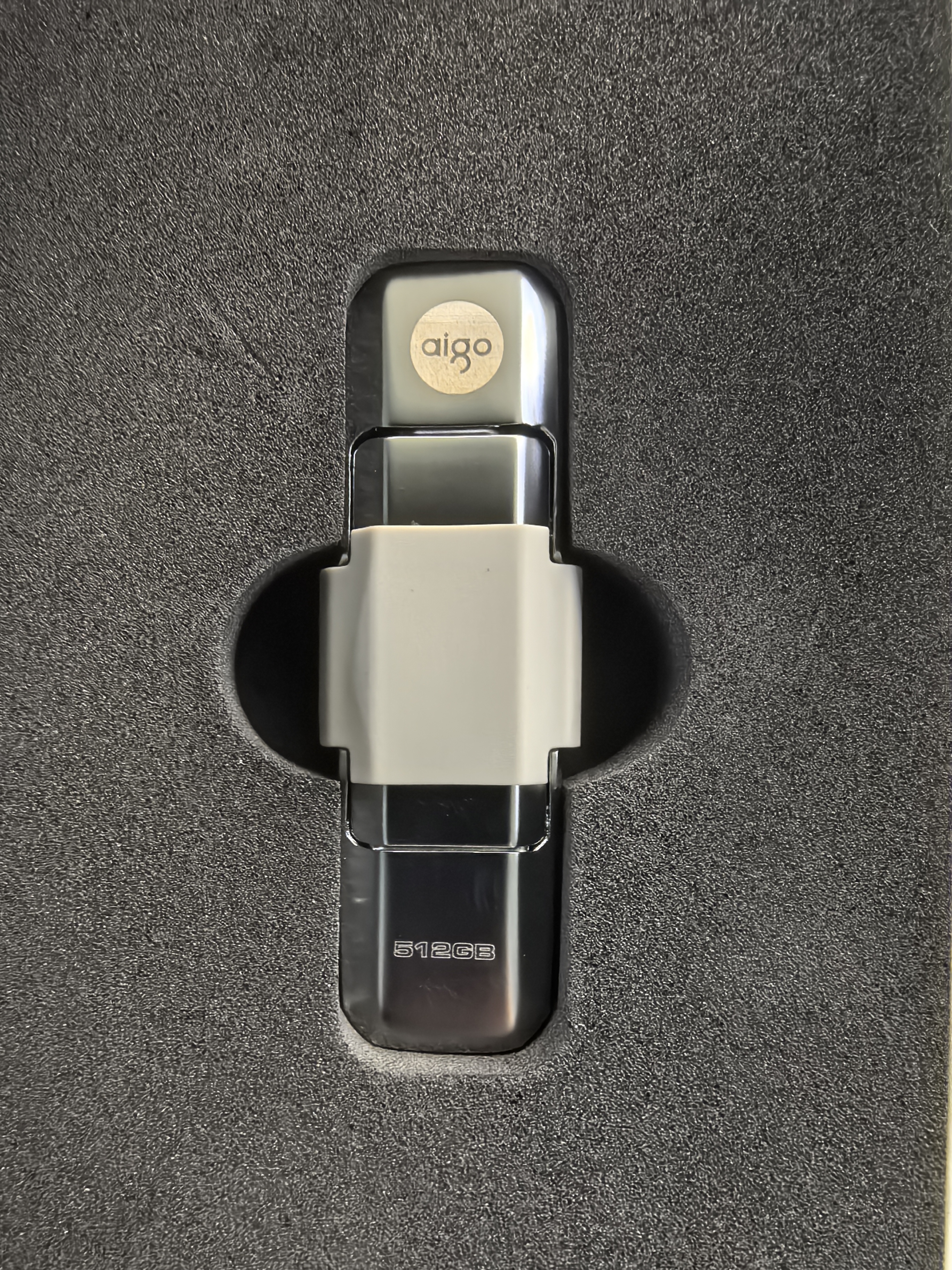 爱国者（aigo）512GB 固态U盘 双接口手机电脑两用U盘 Type-C/USB3.2 读速高达520MB/s U393 大容量高速优盘 实拍图