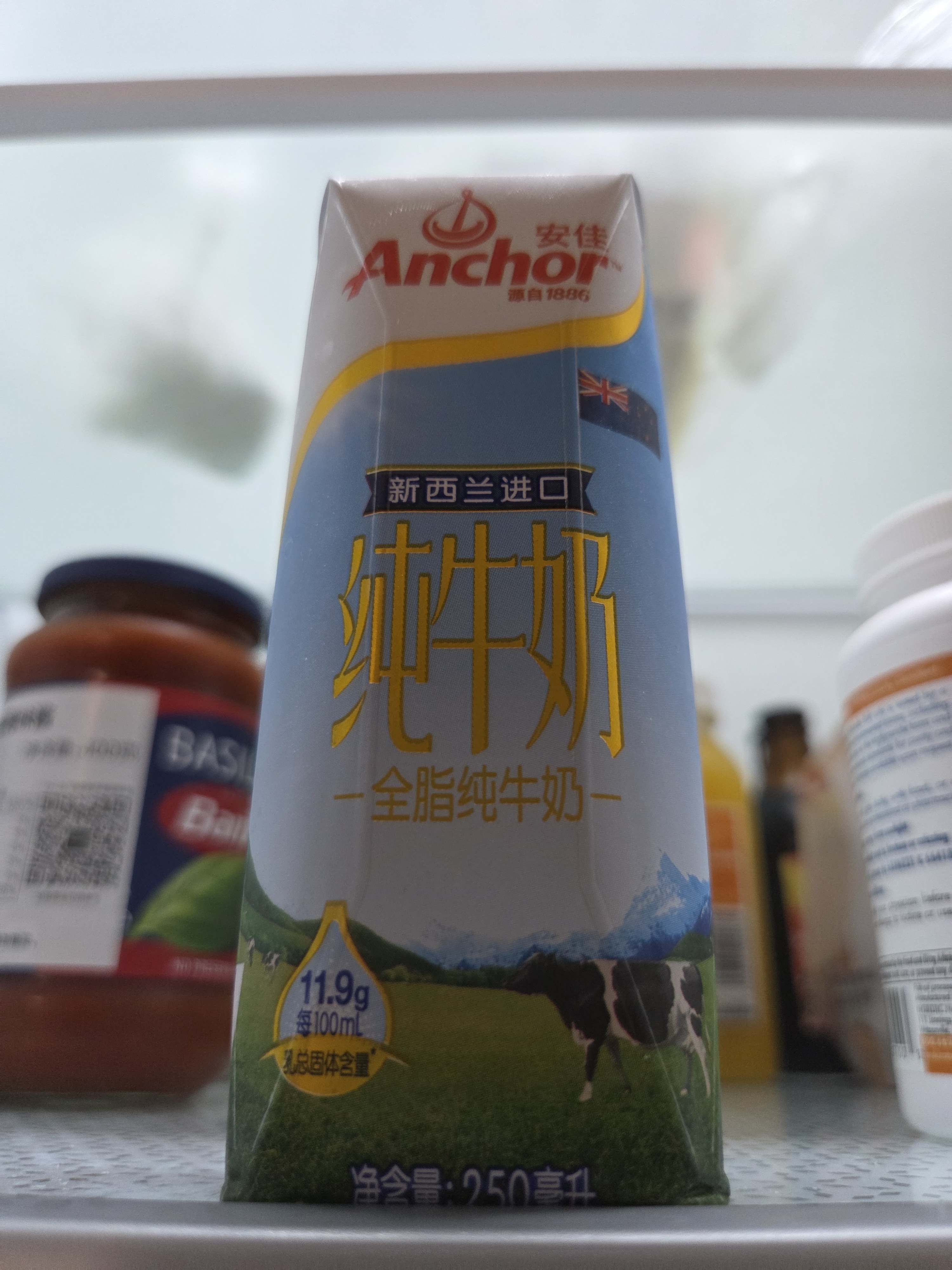 安佳（Anchor）3.6g蛋白质 全脂牛奶 250ml*24盒 新西兰原装进口草饲 实拍图
