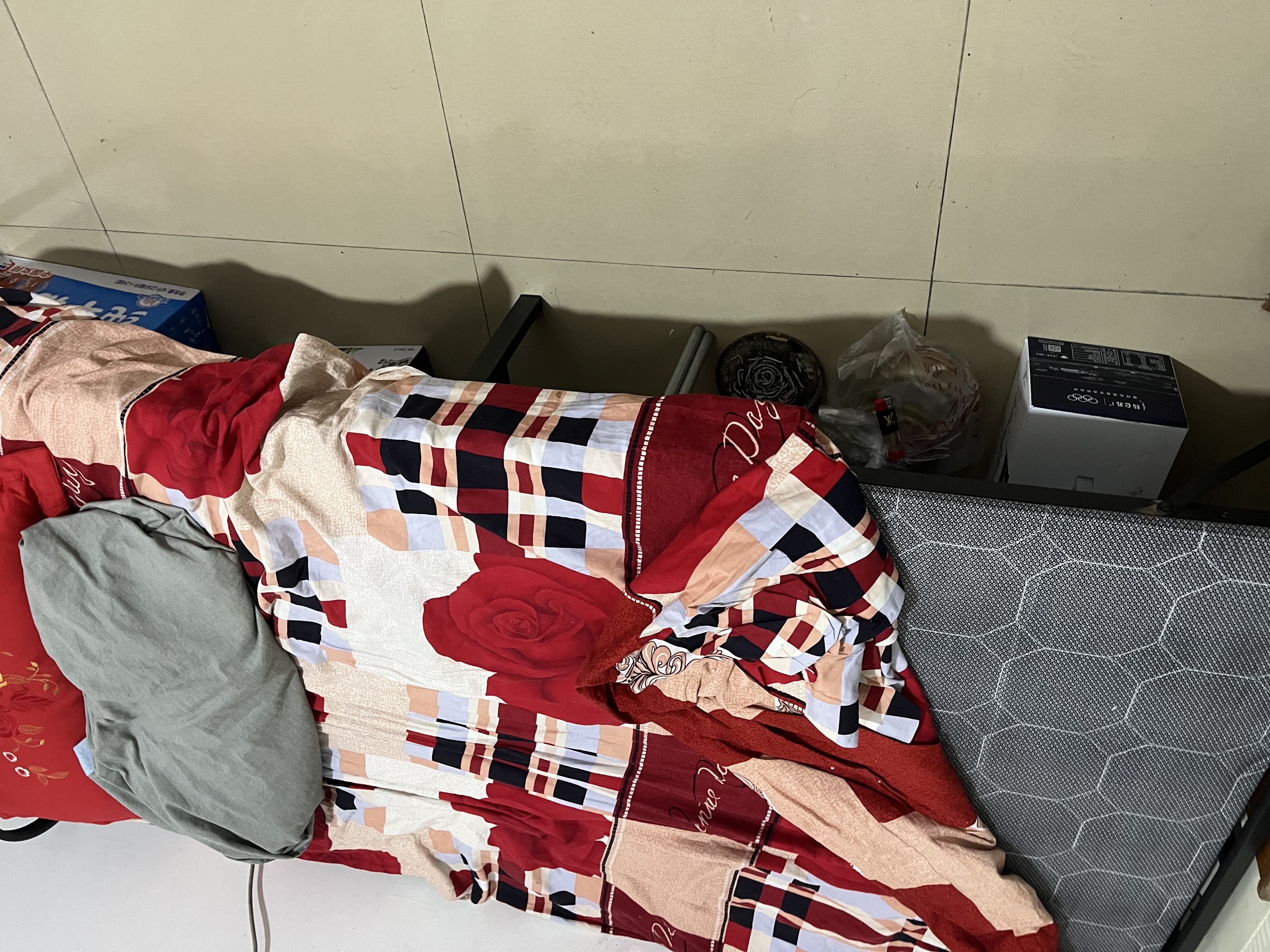 星奇堡 折叠床单人家用简易床加床加固午休小床成人办公室硬板铁床 100cm宽【经济款+加厚框架】 实拍图