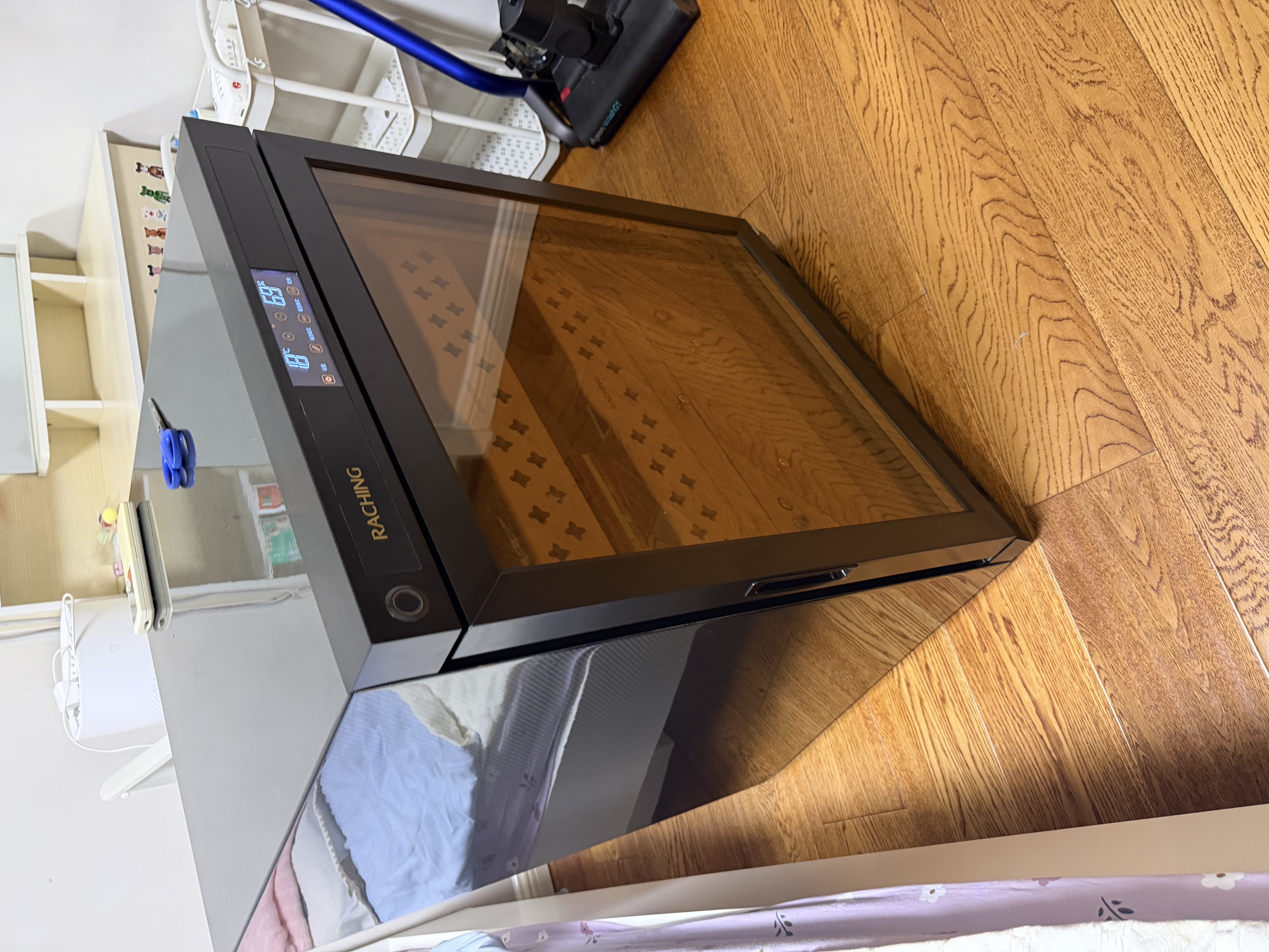 美晶（raching） MON800A WIFI智能实木水平线恒温恒温雪茄柜控温控湿雪茄保湿柜家用 碳纤维（西班牙雪松木层架）+氨净150L 实拍图